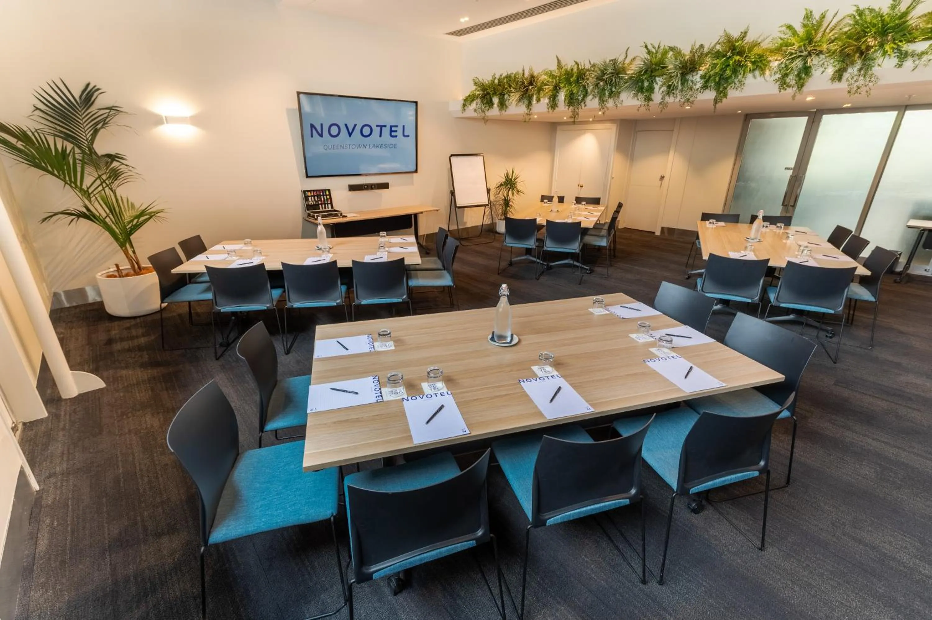 Meeting/conference room in Novotel Queenstown Lakeside