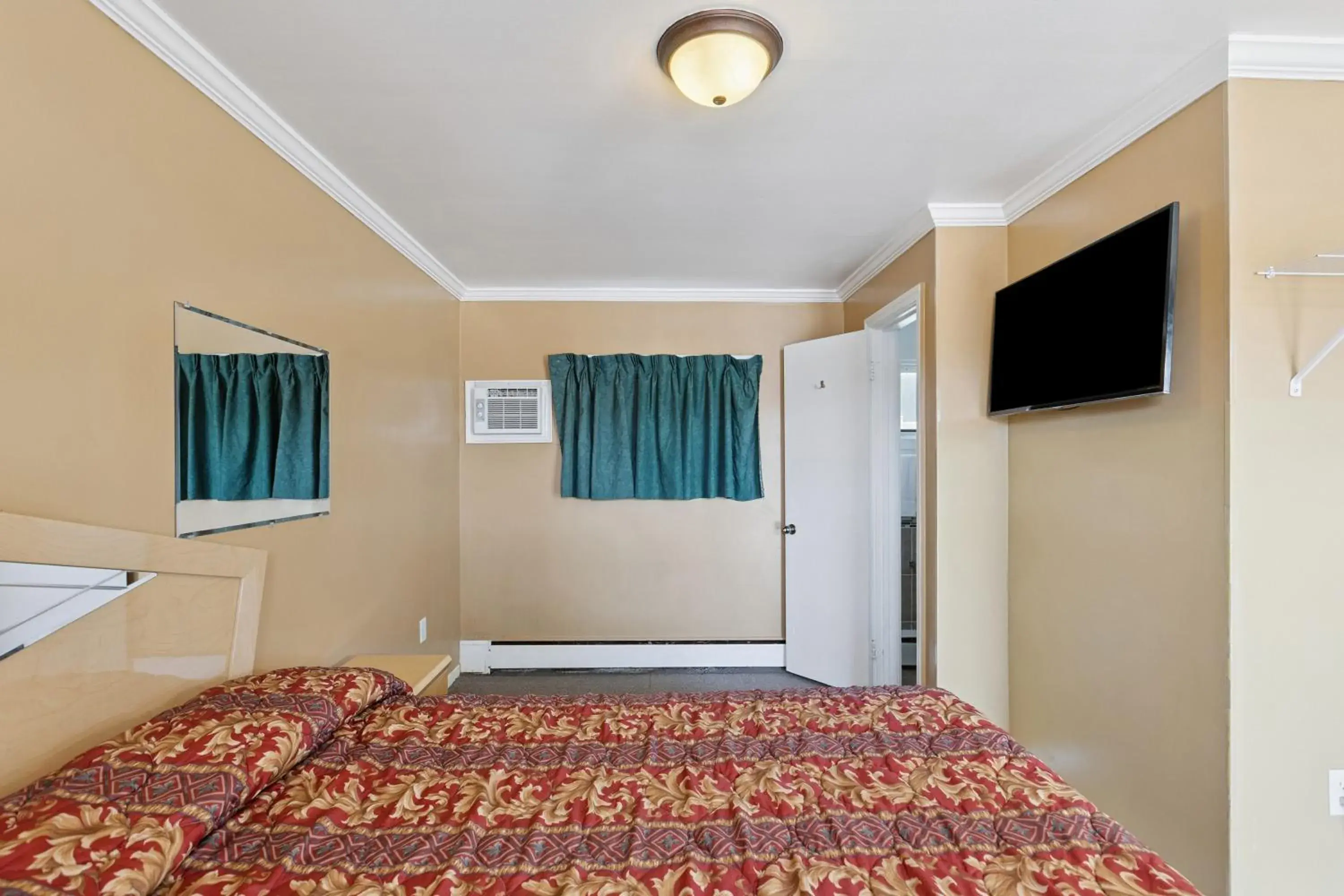 Bedroom, Bed in Currys Motel by OYO Saginaw MI Bedroom, Bed in Currys Motel by OYO Saginaw MI