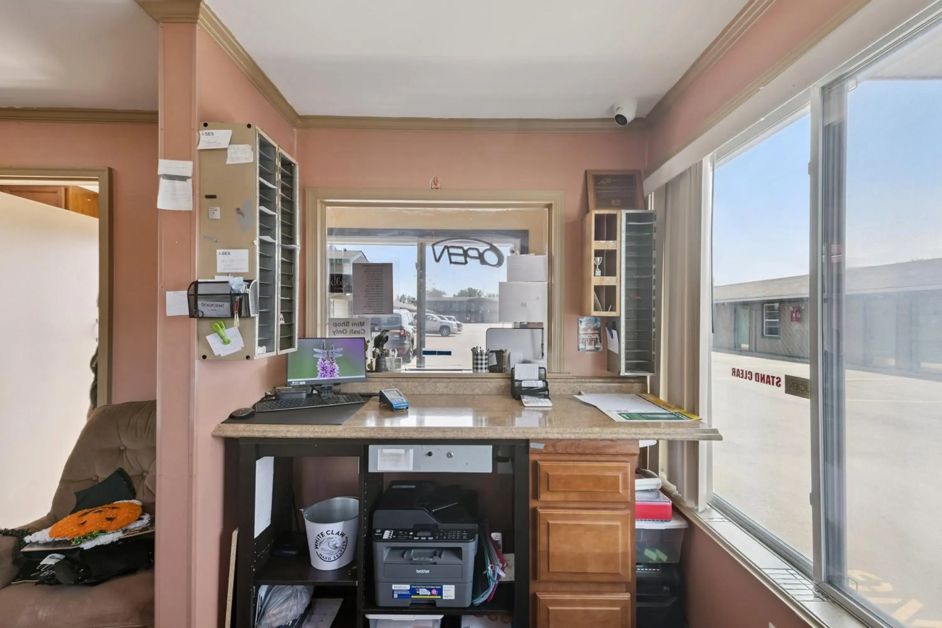 Lobby or reception in Currys Motel by OYO Saginaw MI Lobby or reception in Currys Motel by OYO Saginaw MI