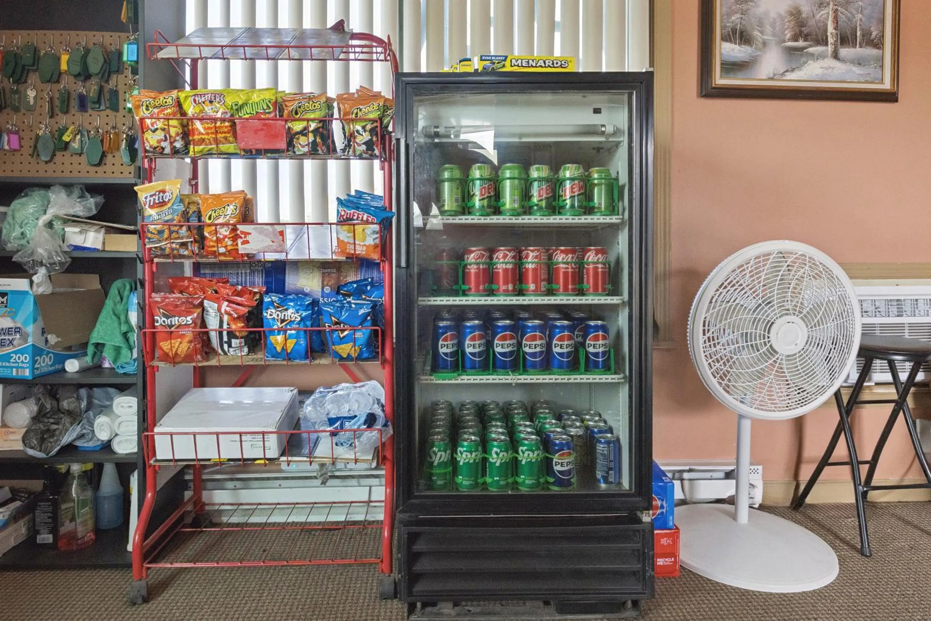 Lobby or reception in Currys Motel by OYO Saginaw MI
