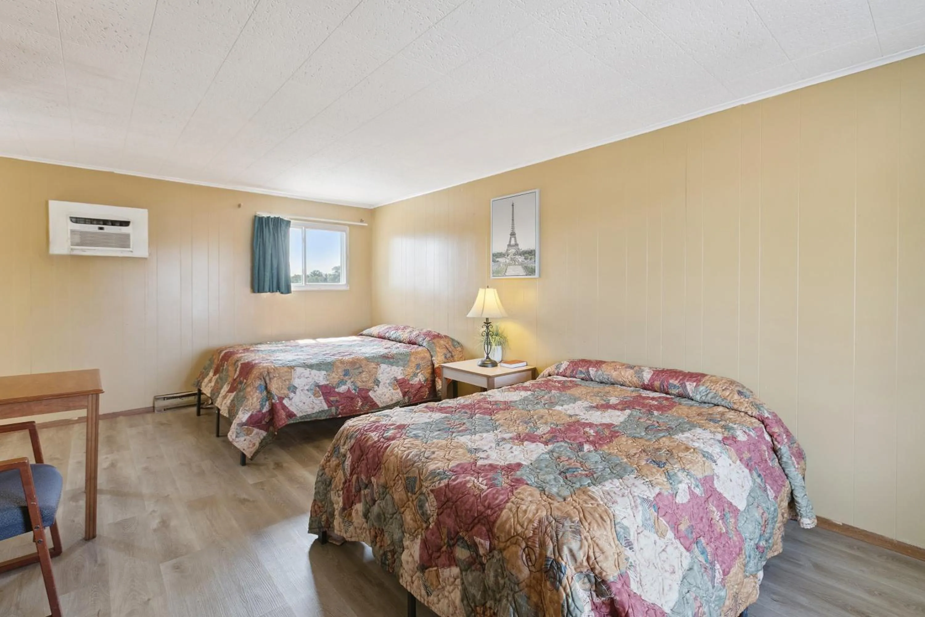 Bedroom, Bed in Currys Motel by OYO Saginaw MI