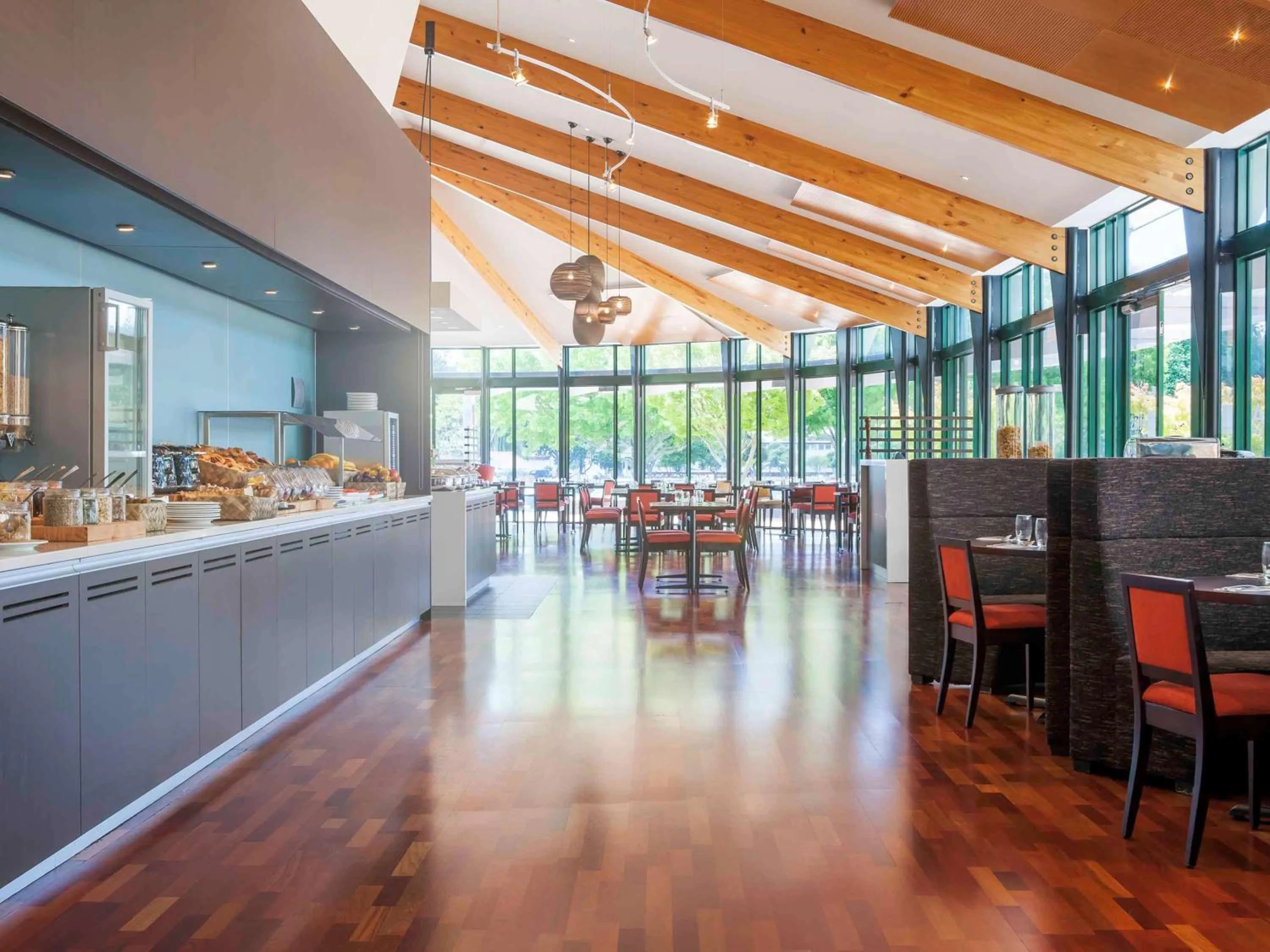 Restaurant/places to eat in Novotel Rotorua Lakeside