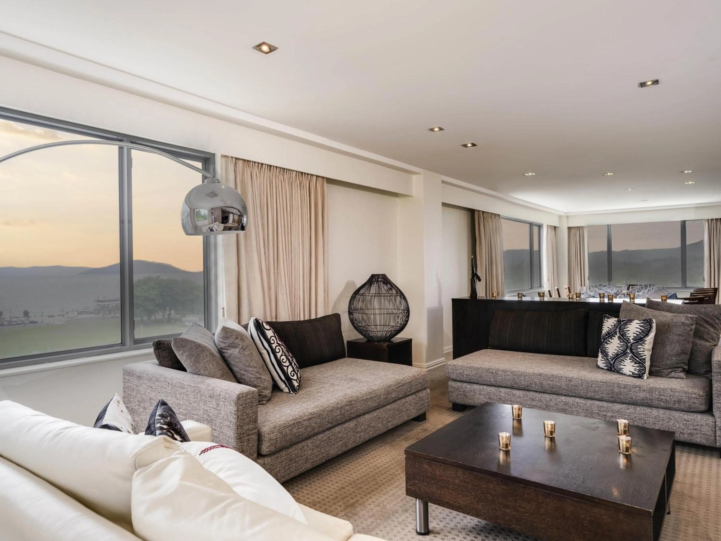 Bedroom in Novotel Rotorua Lakeside