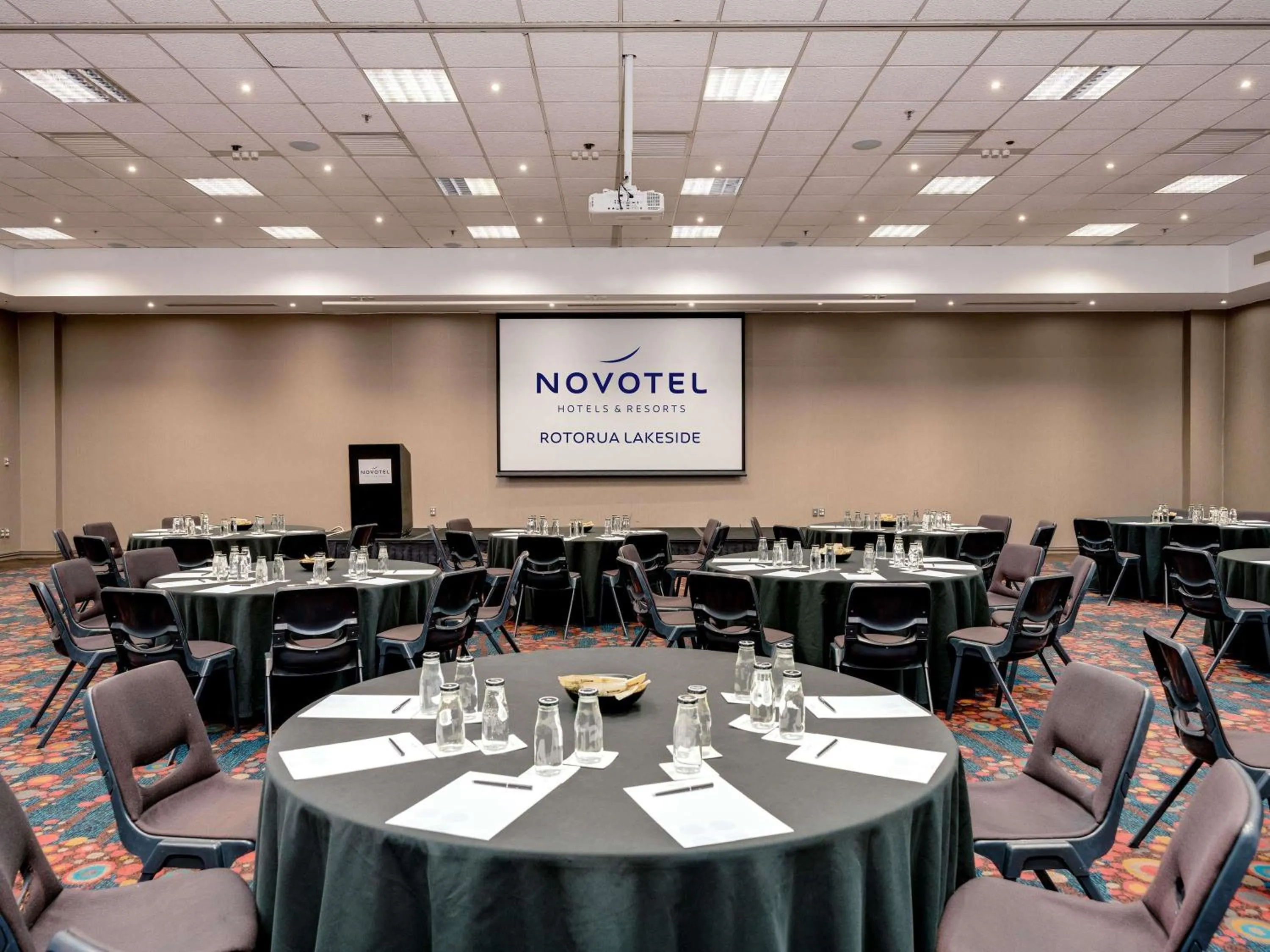 Meeting/conference room in Novotel Rotorua Lakeside