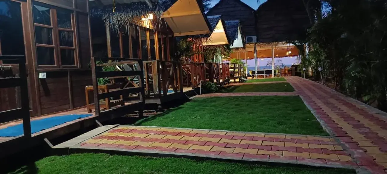 Deluxe Double Room with Side Sea View in Seascape by Sand Sapphire Deluxe Double Room with Side Sea View in Seascape by Sand Sapphire