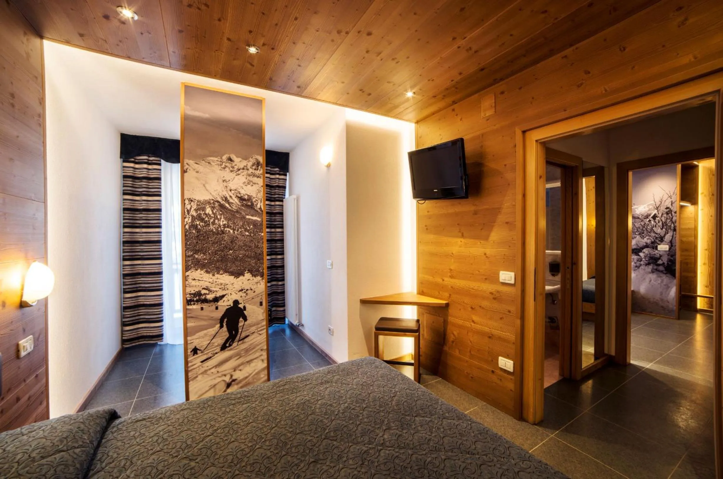 Photo of the whole room in Hotel Al Plan Andalo