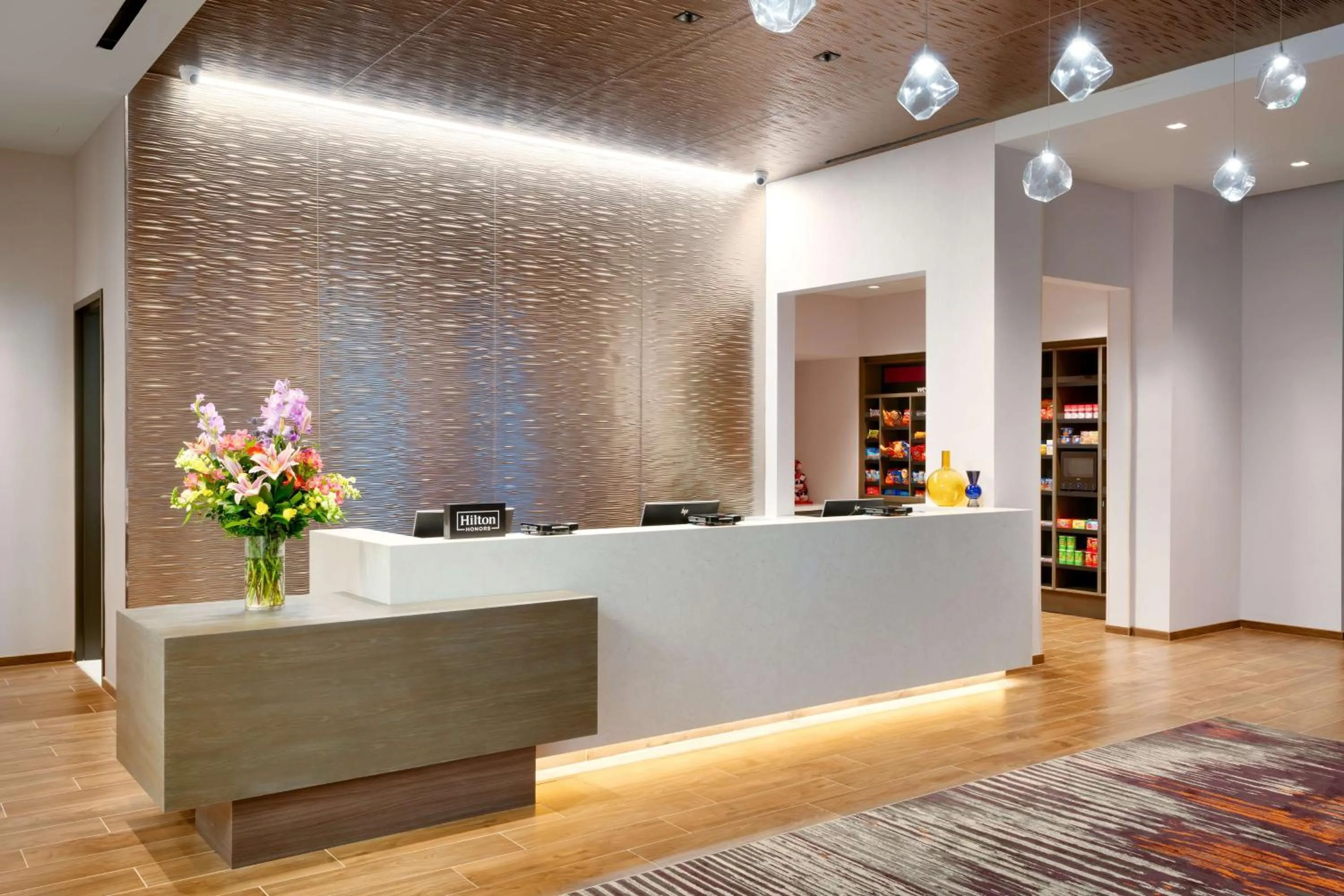 Lobby or reception in Hampton Inn & Suites Anaheim Resort Convention Center