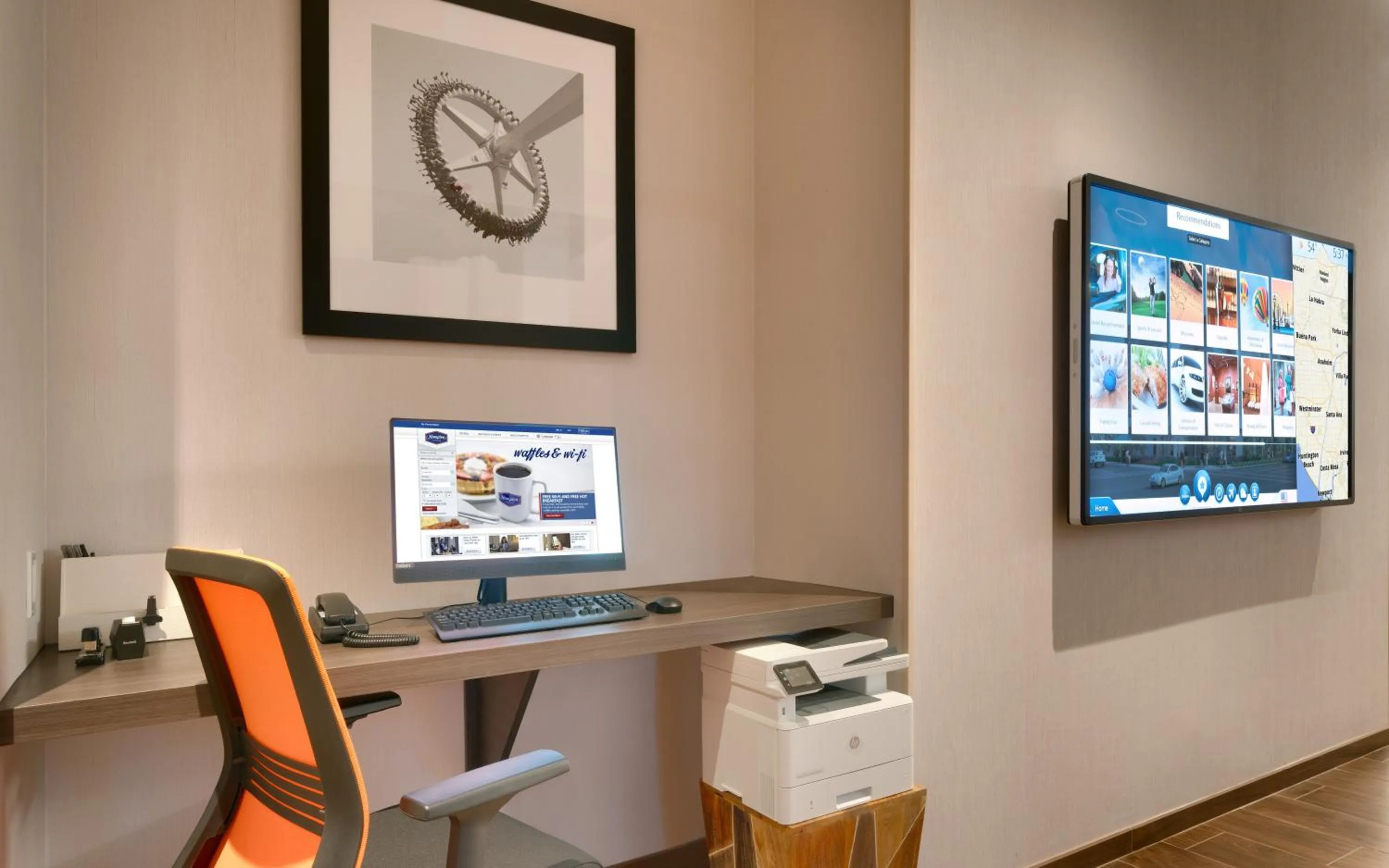 Business facilities in Hampton Inn & Suites Anaheim Resort Convention Center