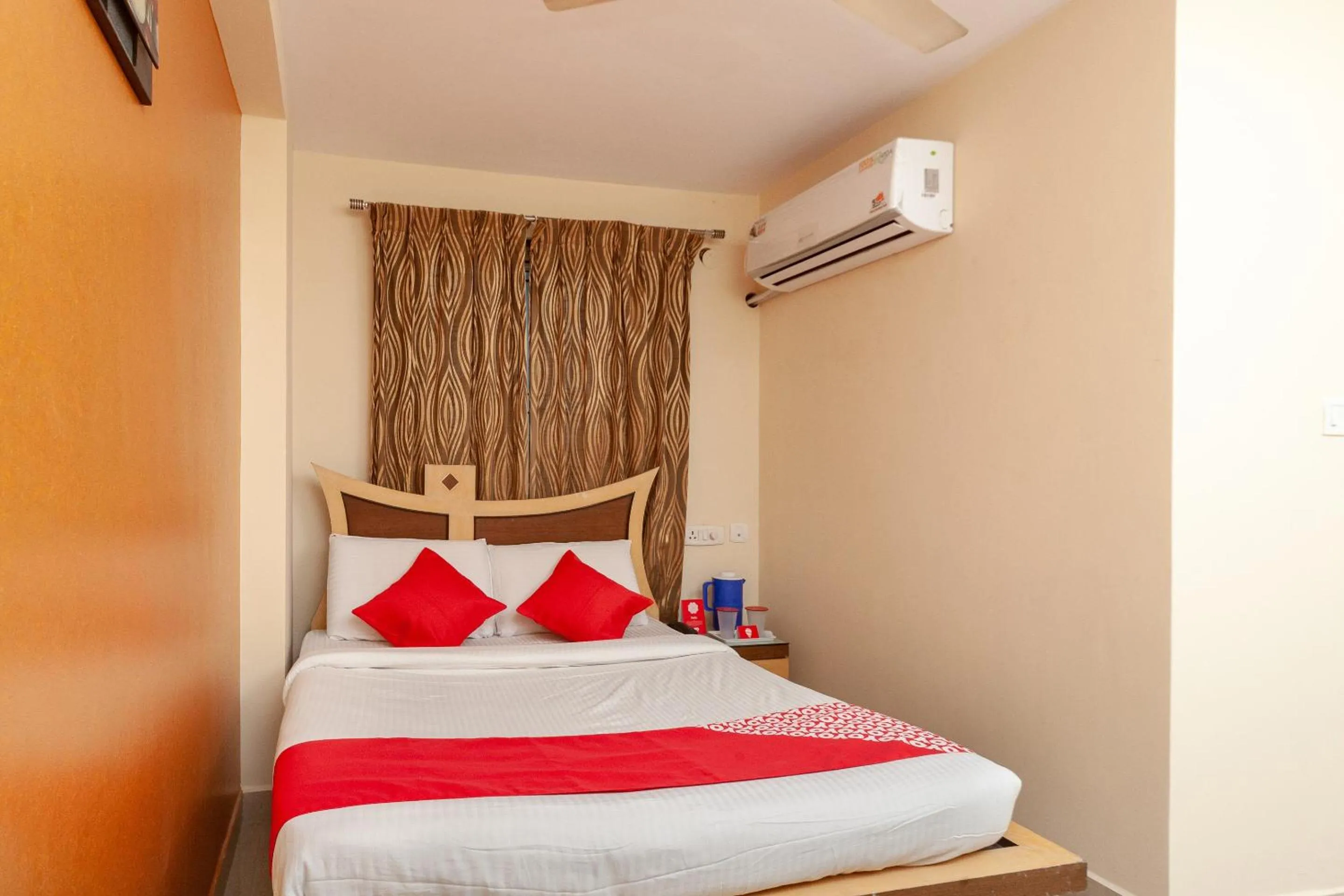 Bedroom, Bed in Collection O Seven Hills Inn