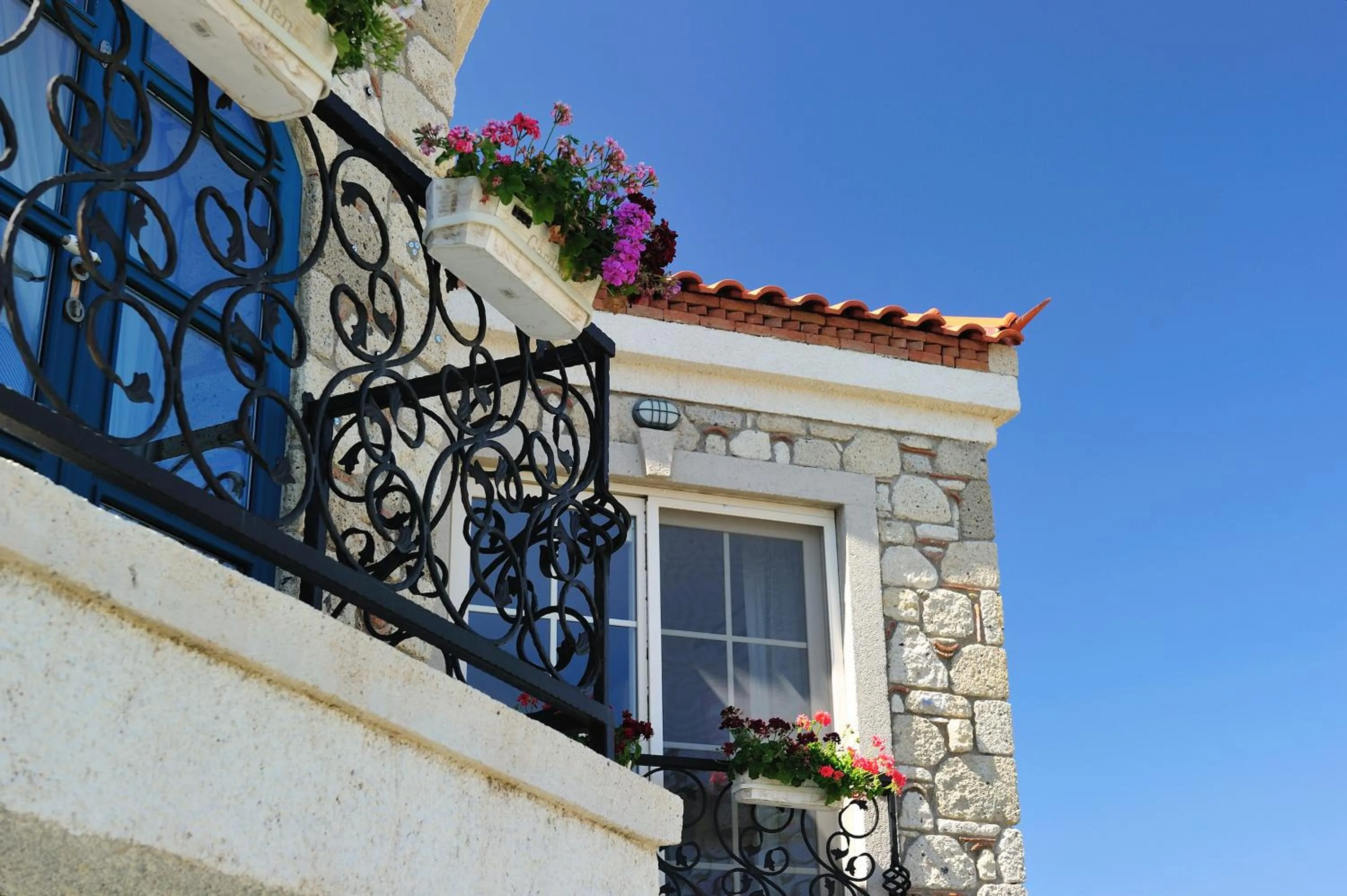 Facade/entrance in Alaçatı Sultan Konak Butik Otel ℳℛ Luxury Concept