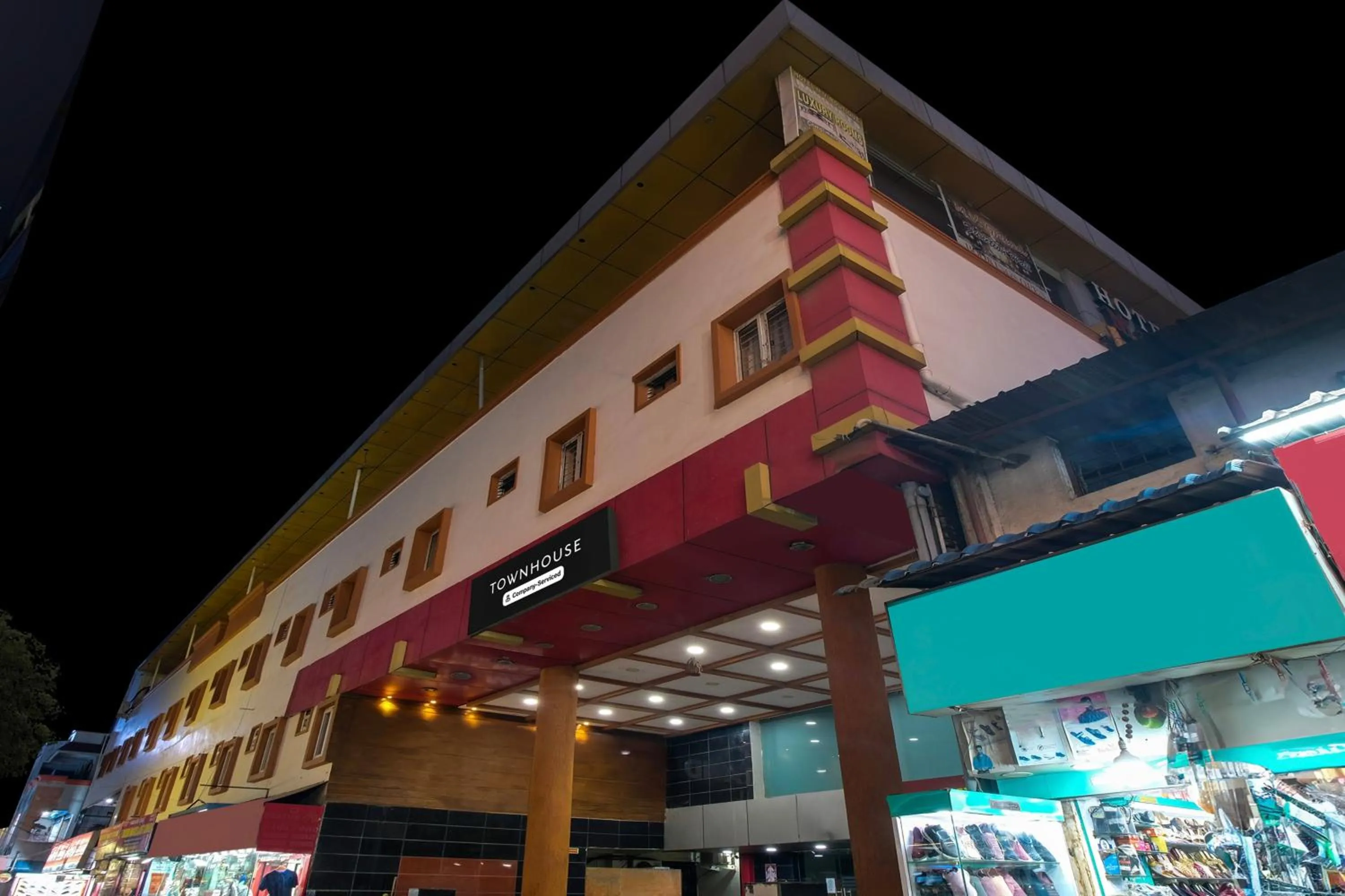 Facade/entrance in Super Townhouse Gajuwaka Near CMR Mall