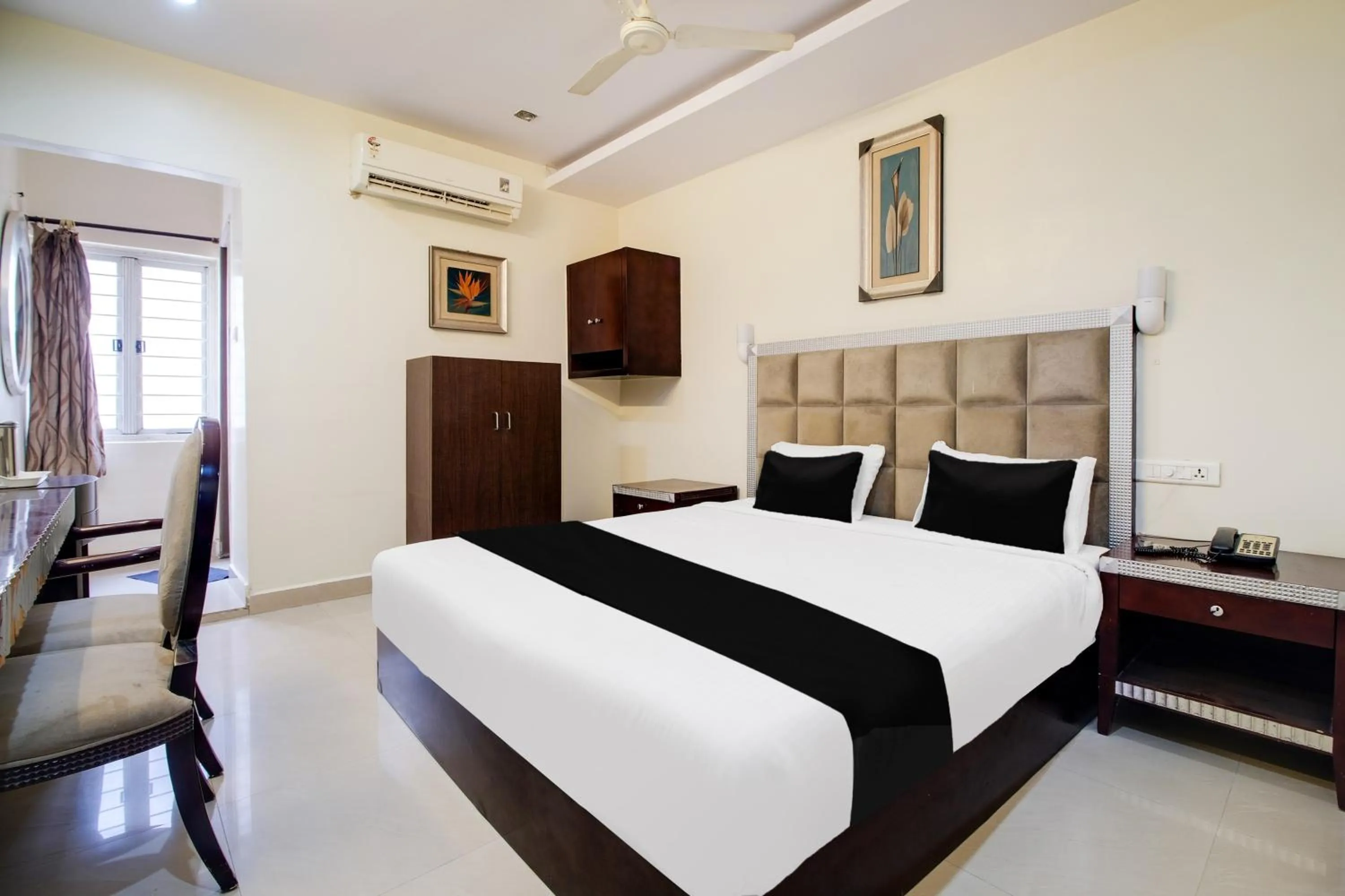 Bedroom, Bed in Super Townhouse Gajuwaka Near CMR Mall