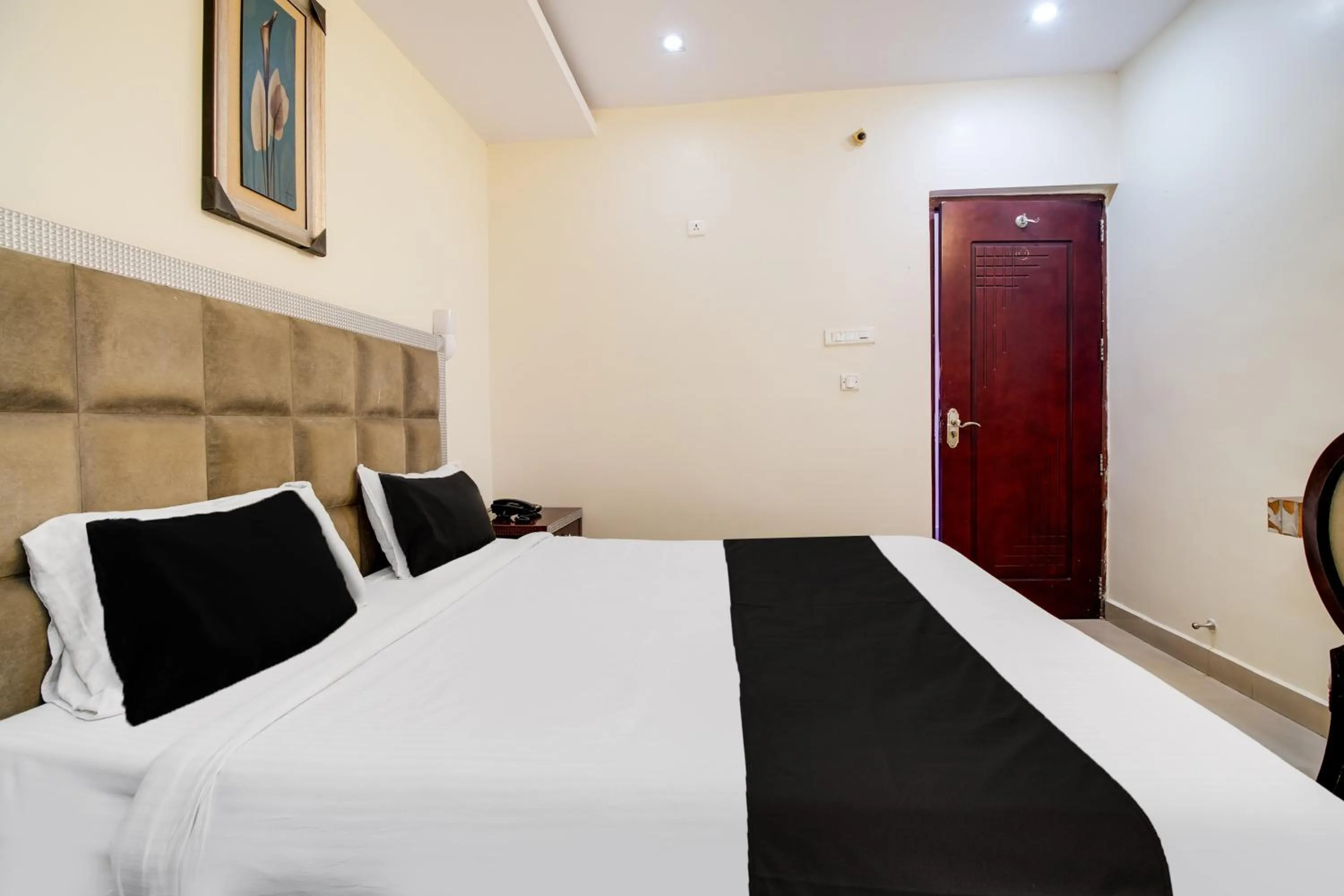Bedroom, Bed in Super Townhouse Gajuwaka Near CMR Mall
