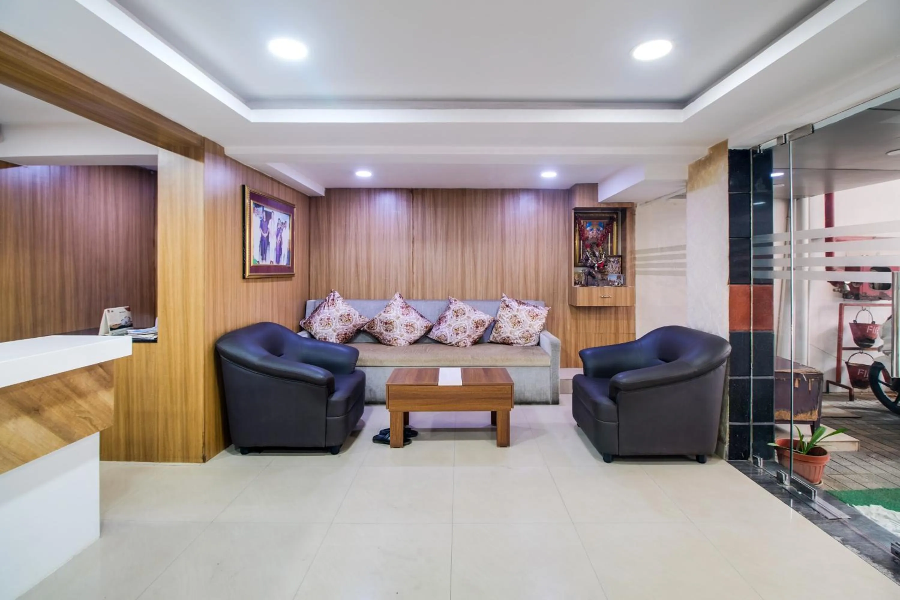 Lobby or reception in Super Townhouse Gajuwaka Near CMR Mall