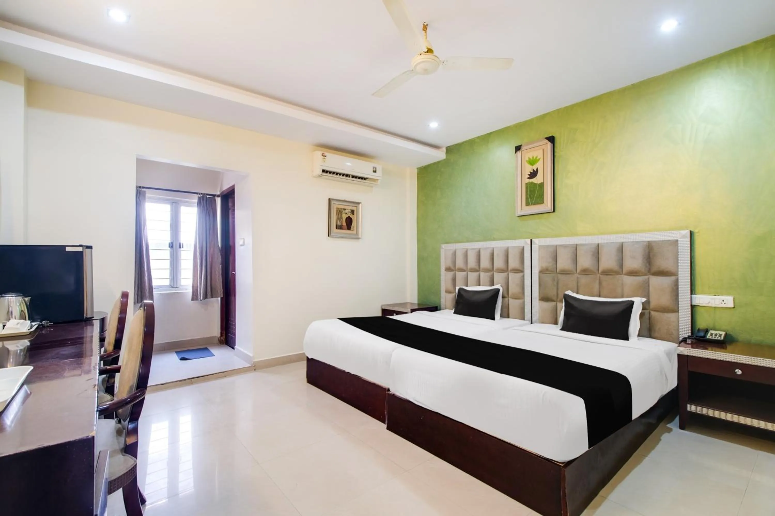 Bedroom, Bed in Super Townhouse Gajuwaka Near CMR Mall