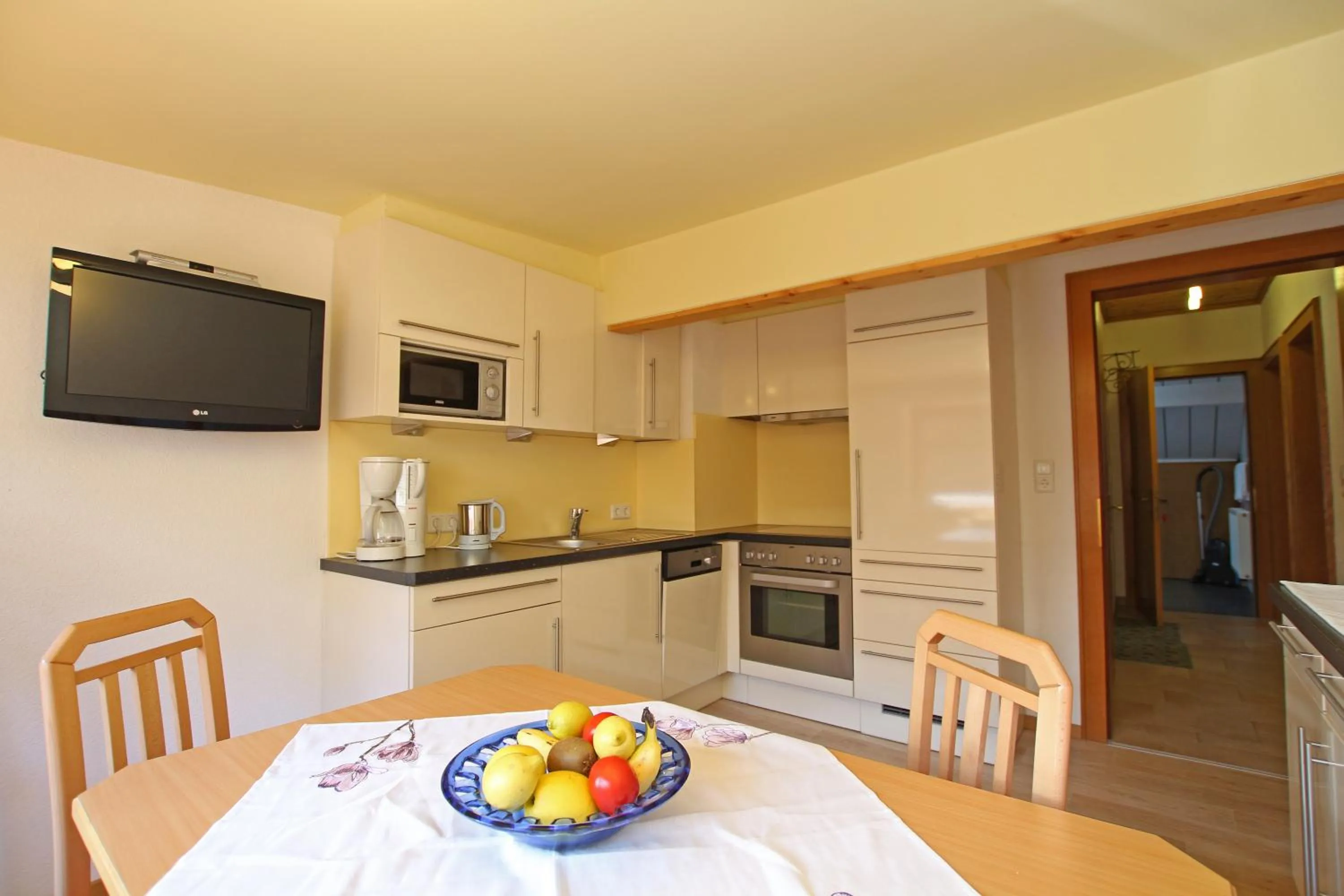 Kitchen or kitchenette in Gästeheim Anni Winkler