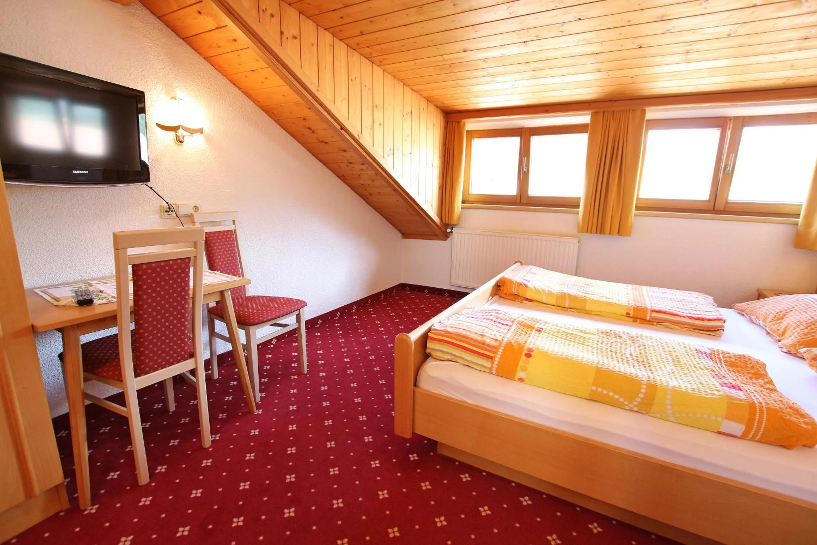 Bed in Gästeheim Anni Winkler