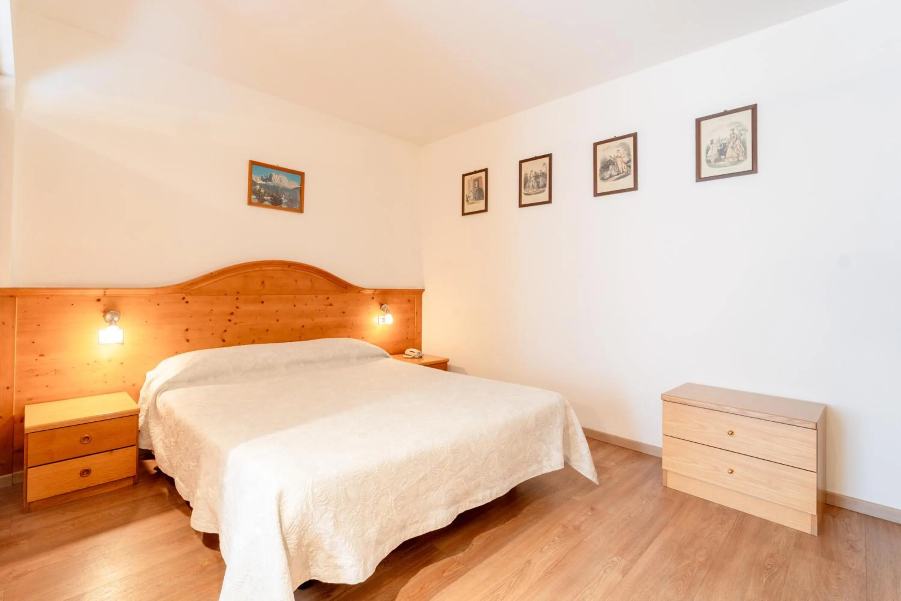 Bed in Hotel Orso Grigio