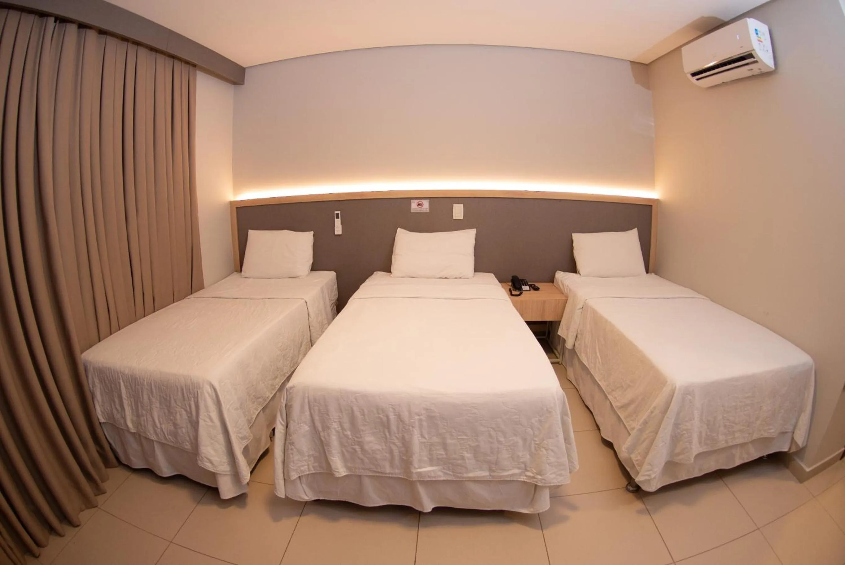 Bedroom, Bed in Golden Plaza Hotel