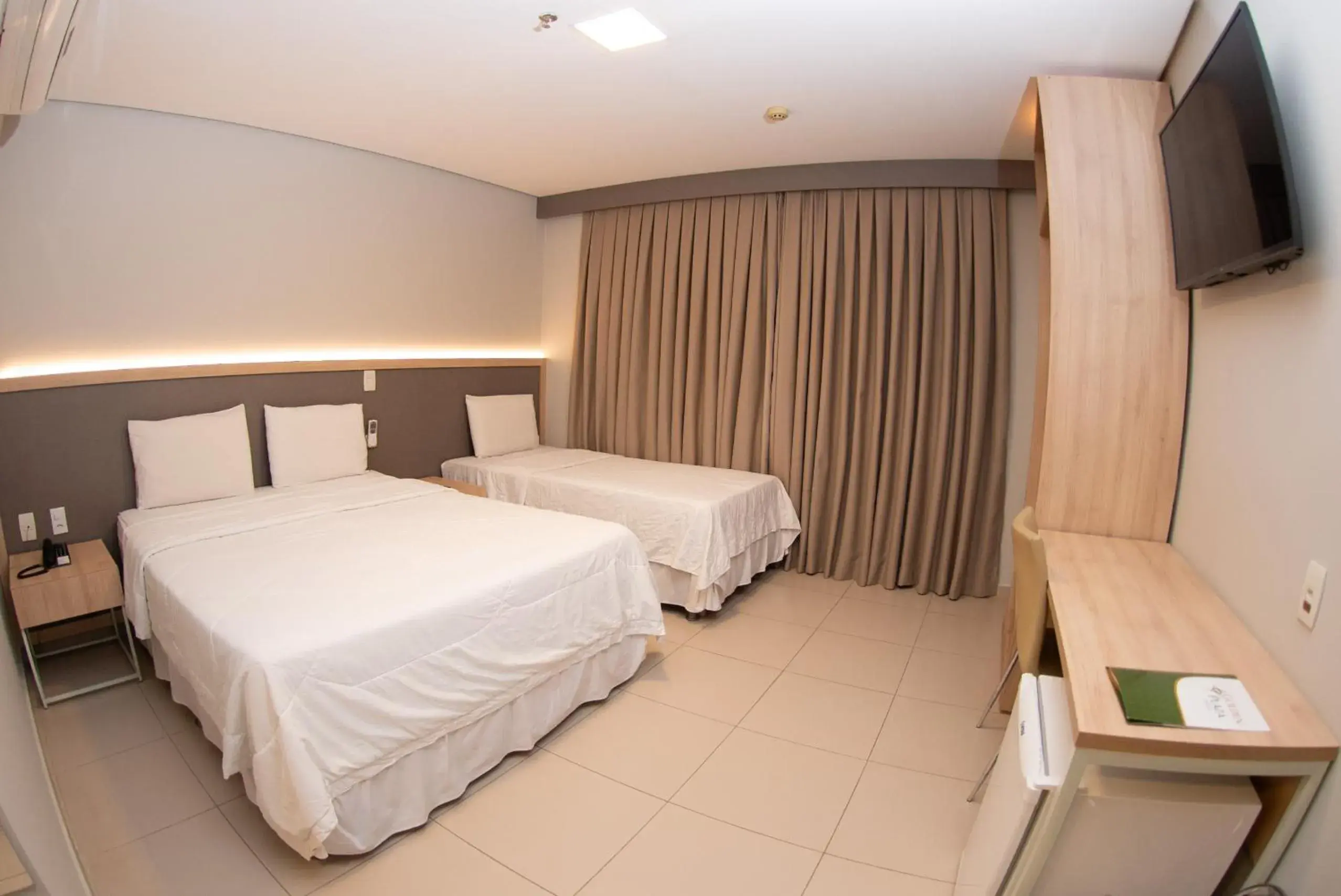 Standard Twin Room in Golden Plaza Hotel by Easy Class Standard Twin Room in Golden Plaza Hotel by Easy Class