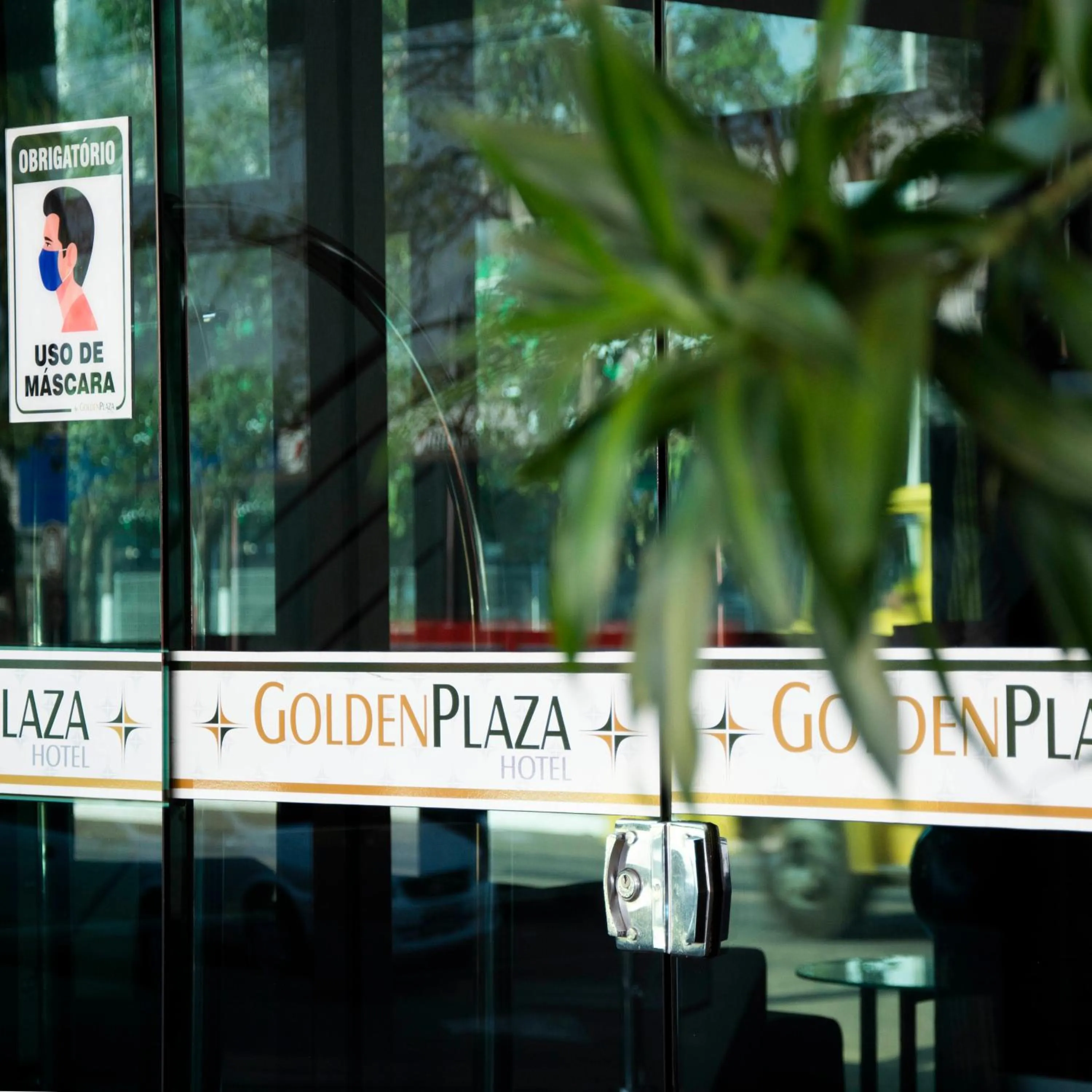 Facade/entrance in Golden Plaza Hotel