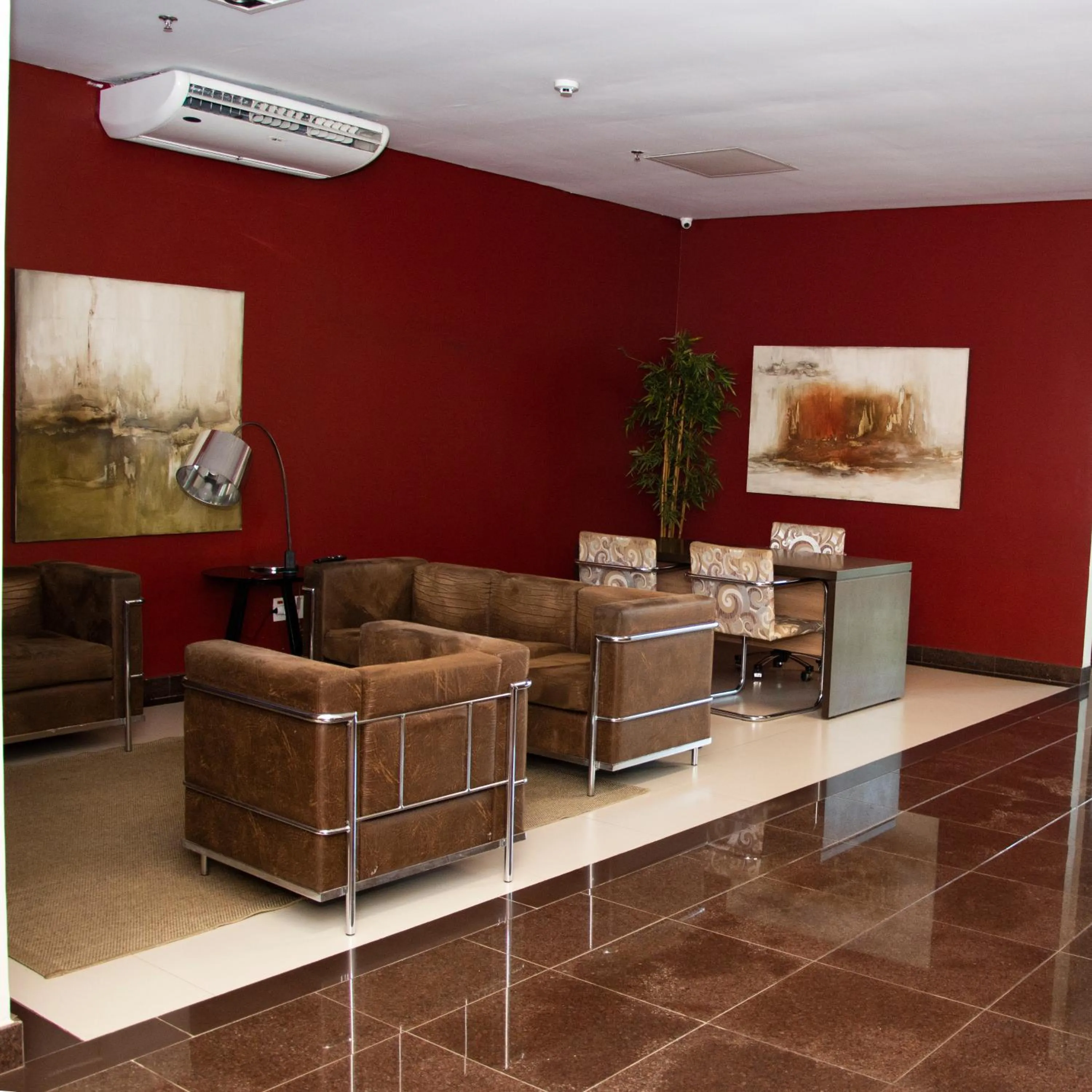 Living room in Golden Plaza Hotel