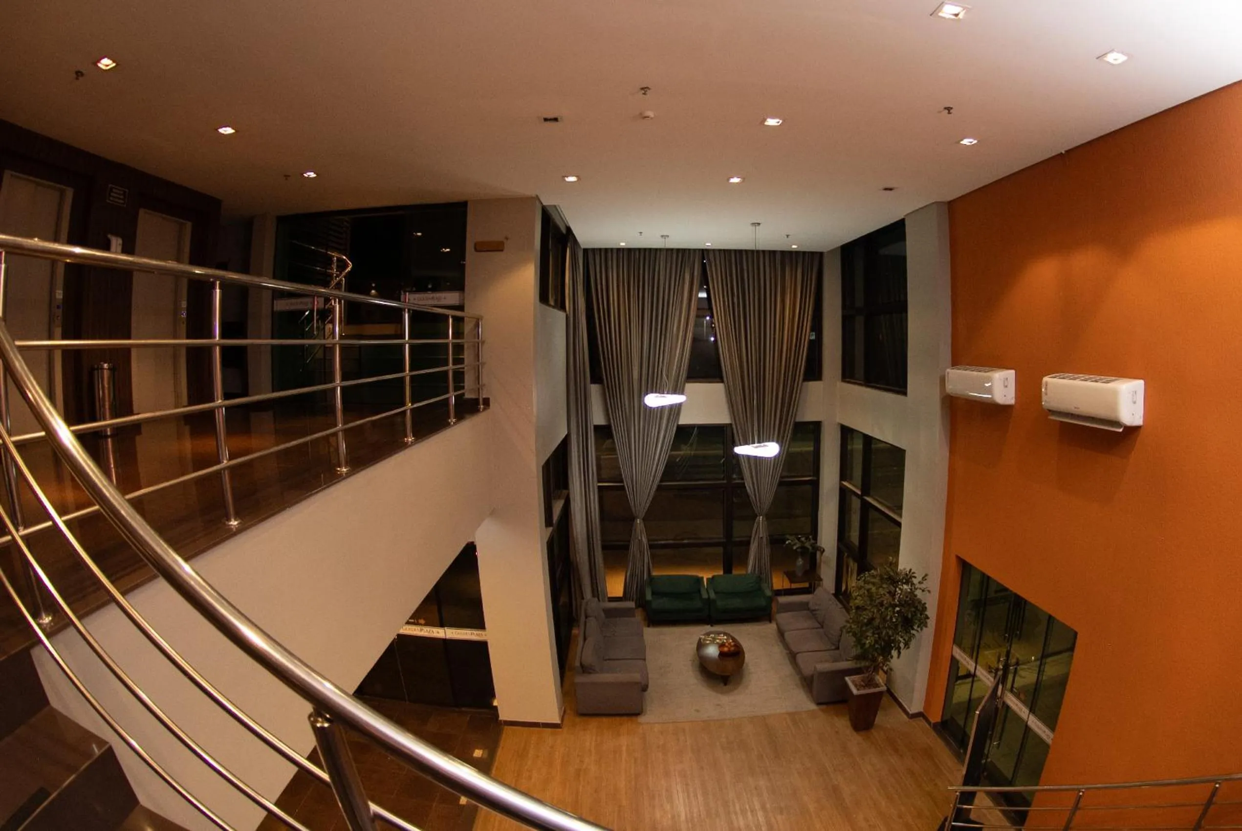 Facade/entrance in Golden Plaza Hotel