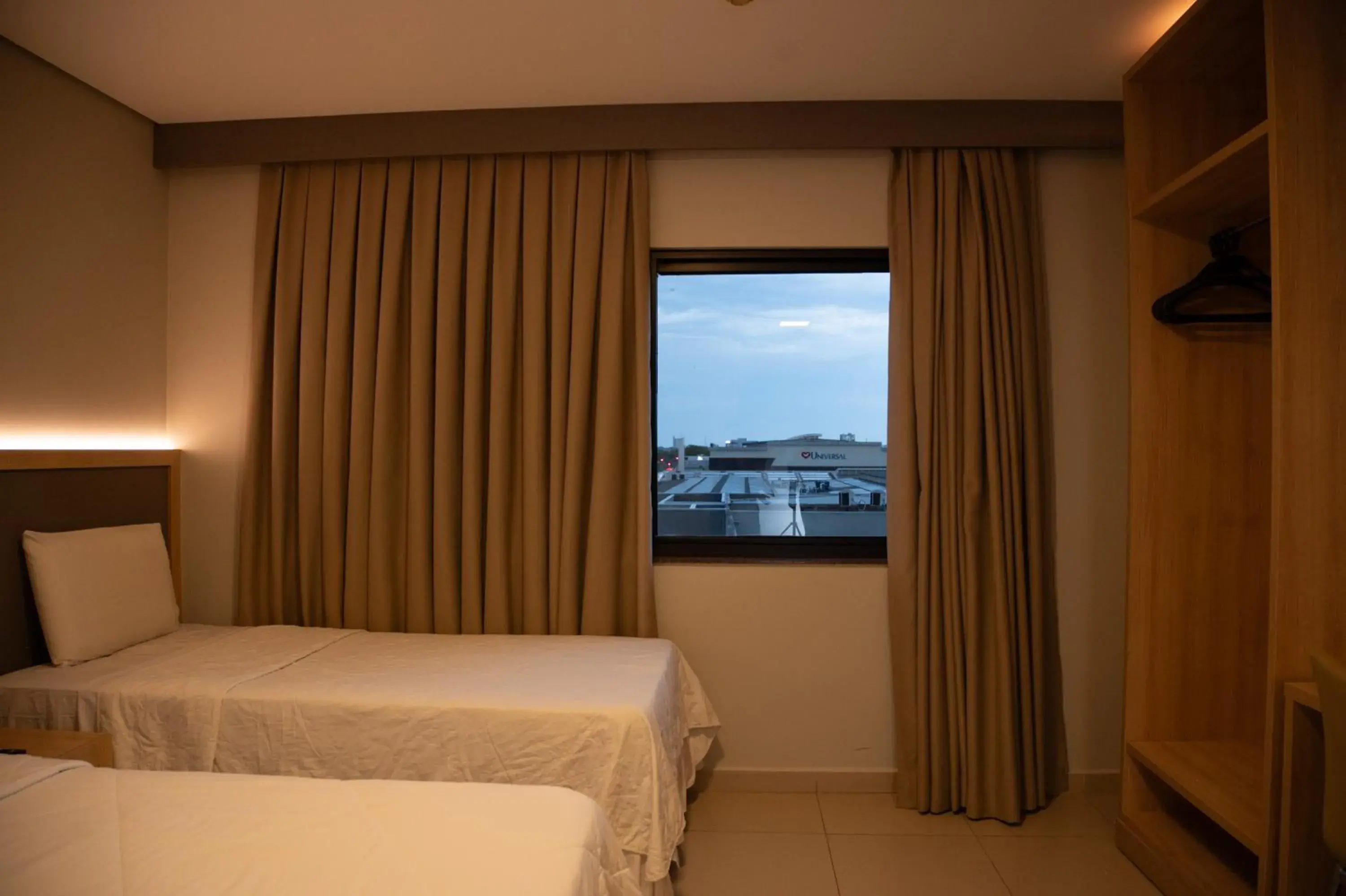 Standard Twin Room in Golden Plaza Hotel by Easy Class Standard Twin Room in Golden Plaza Hotel by Easy Class