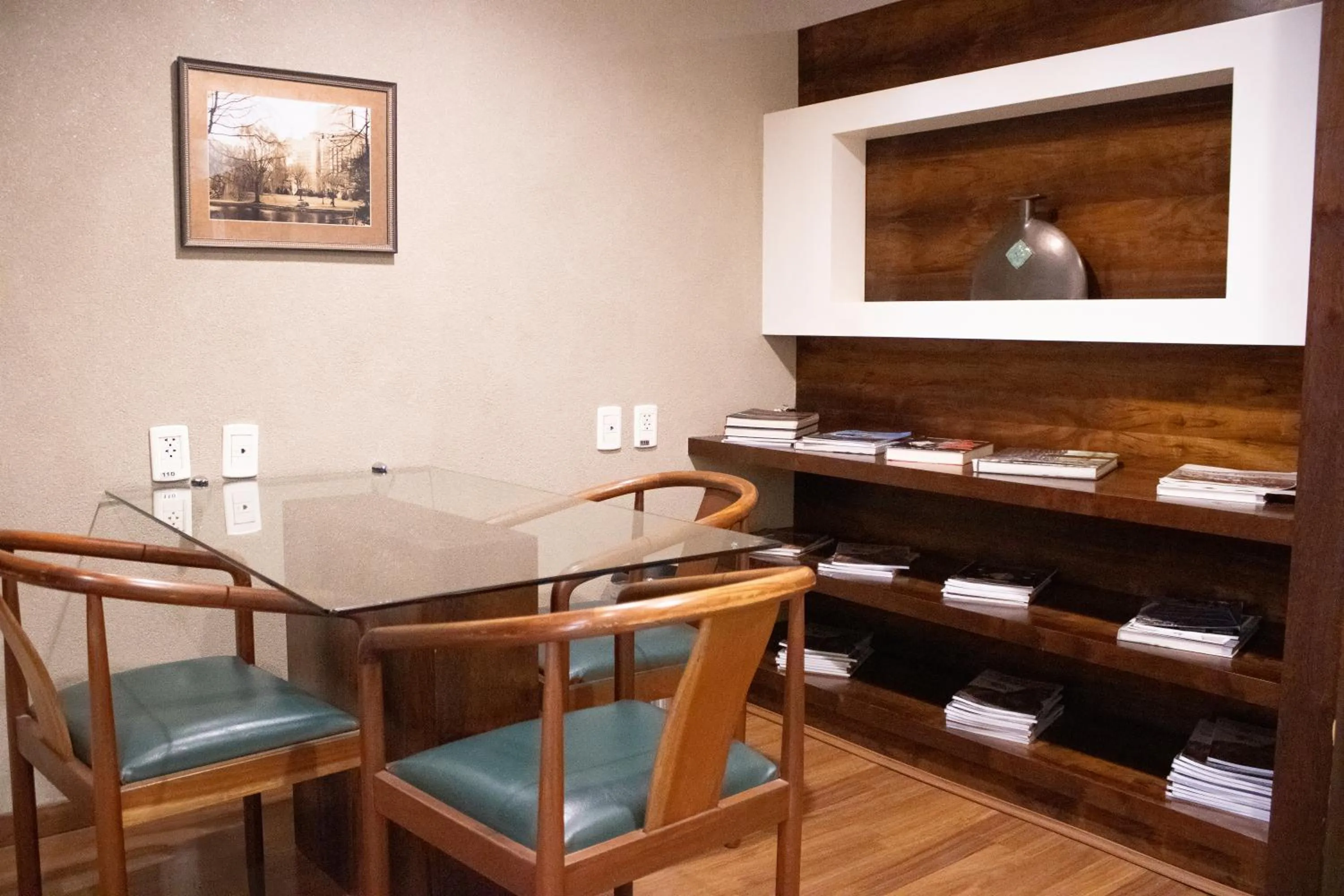 Living room in Hotel Dan Inn São José do Rio Preto by Nacional Inn