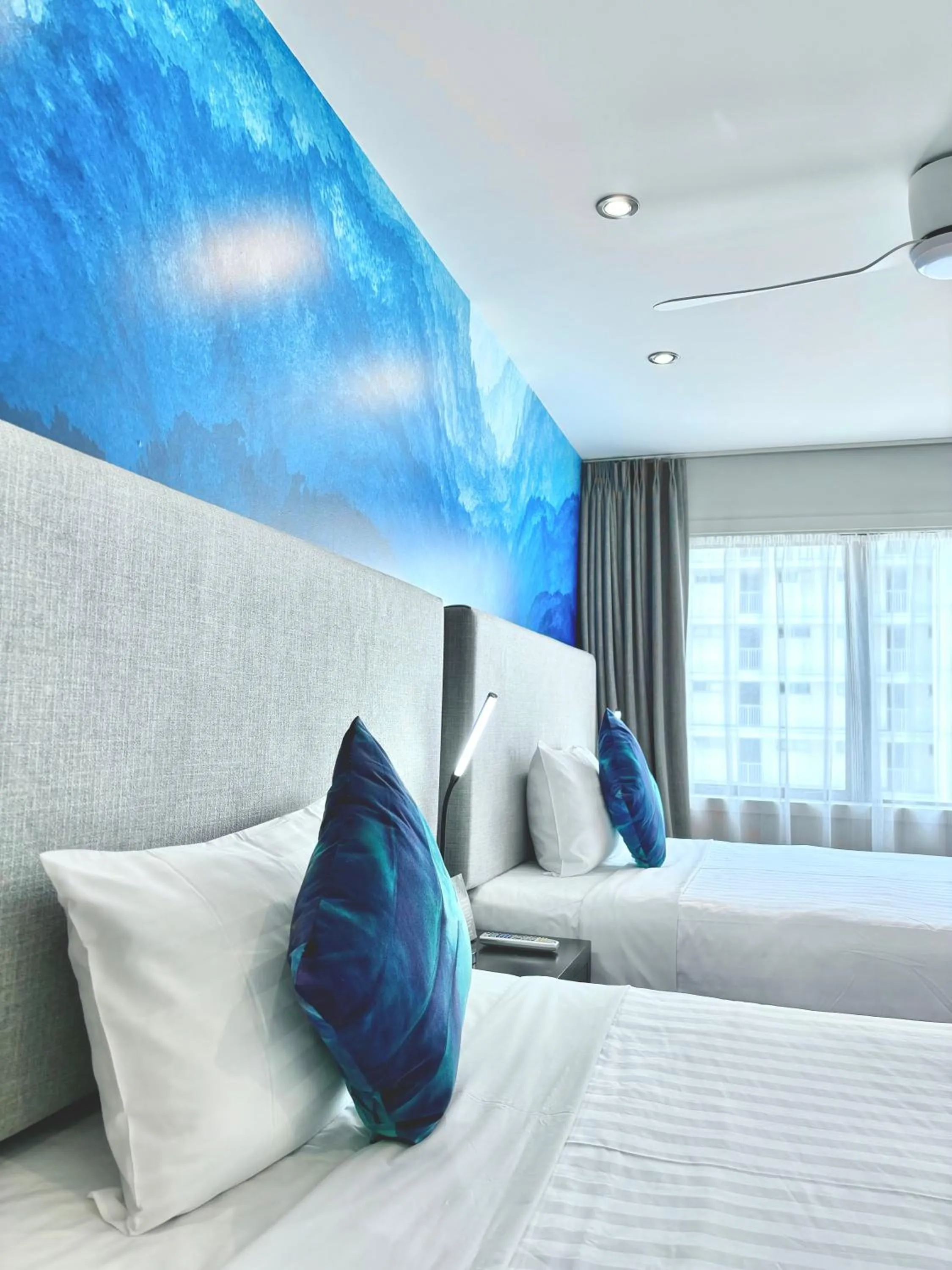 Bedroom, Bed in Auckland City Hotel - Hobson St