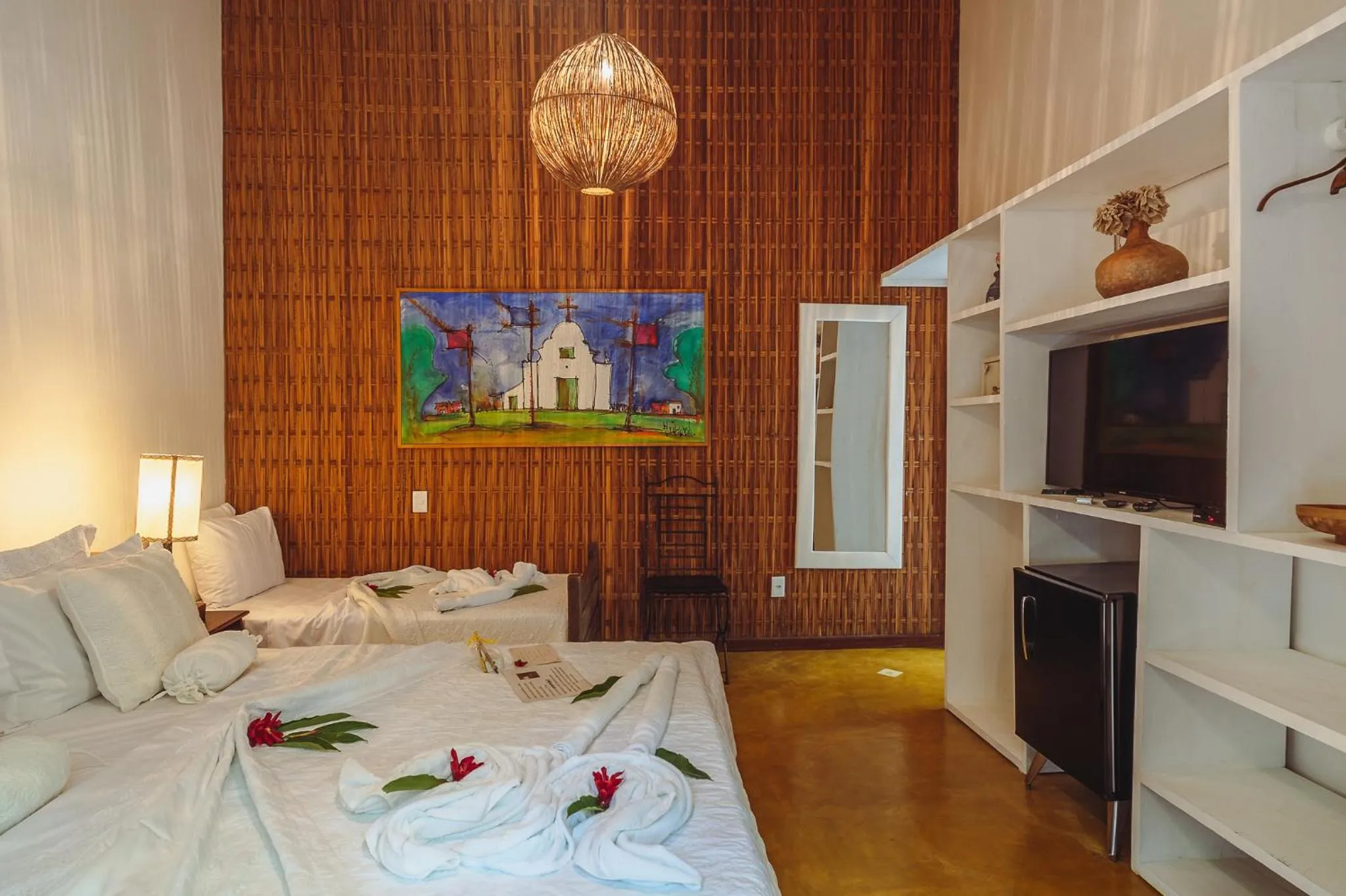 Photo of the whole room, Bed in Pousada Encantada