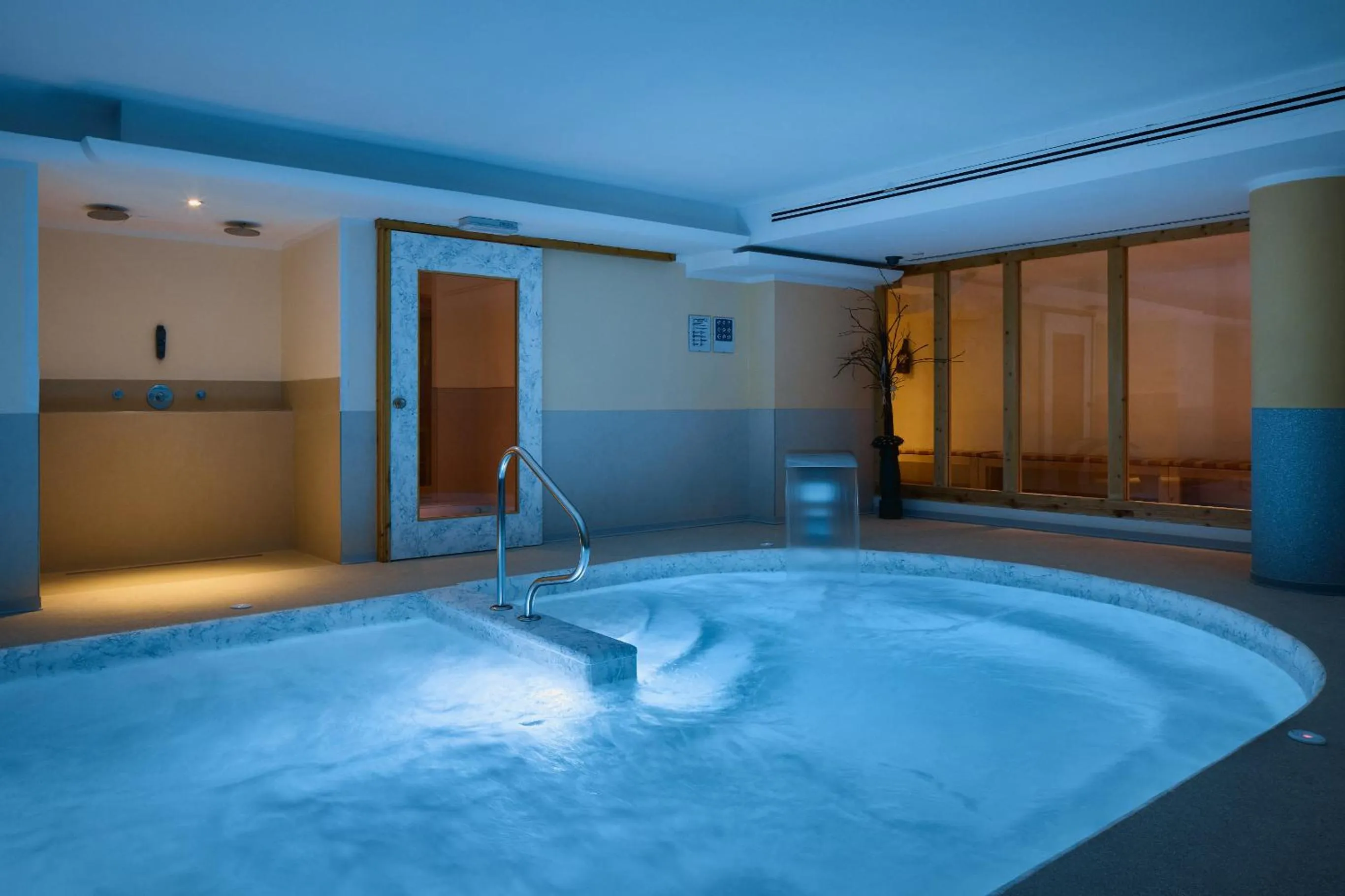 Hot Tub in Hotel Portavescovo