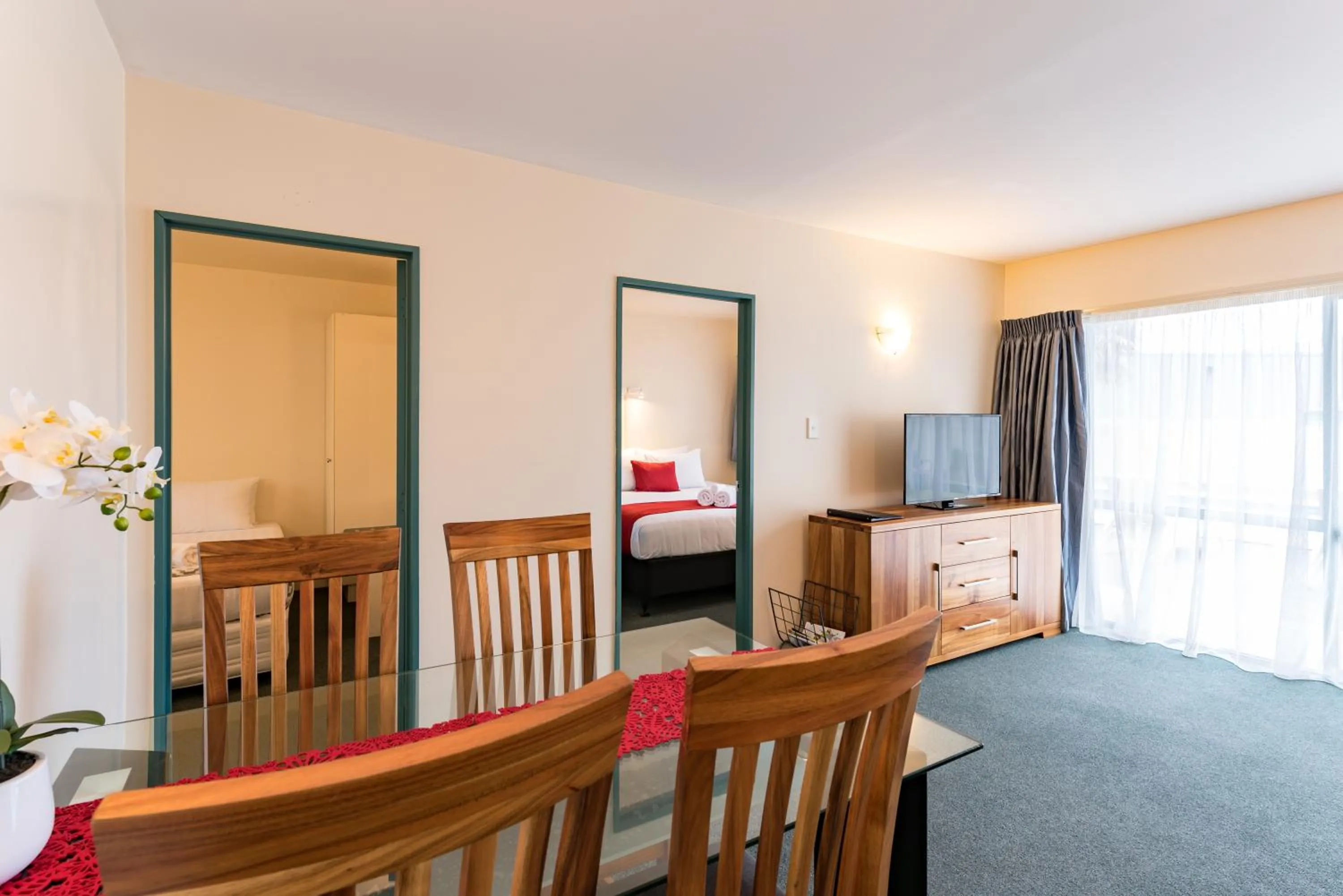 TV and multimedia in Te Tiriti Motel