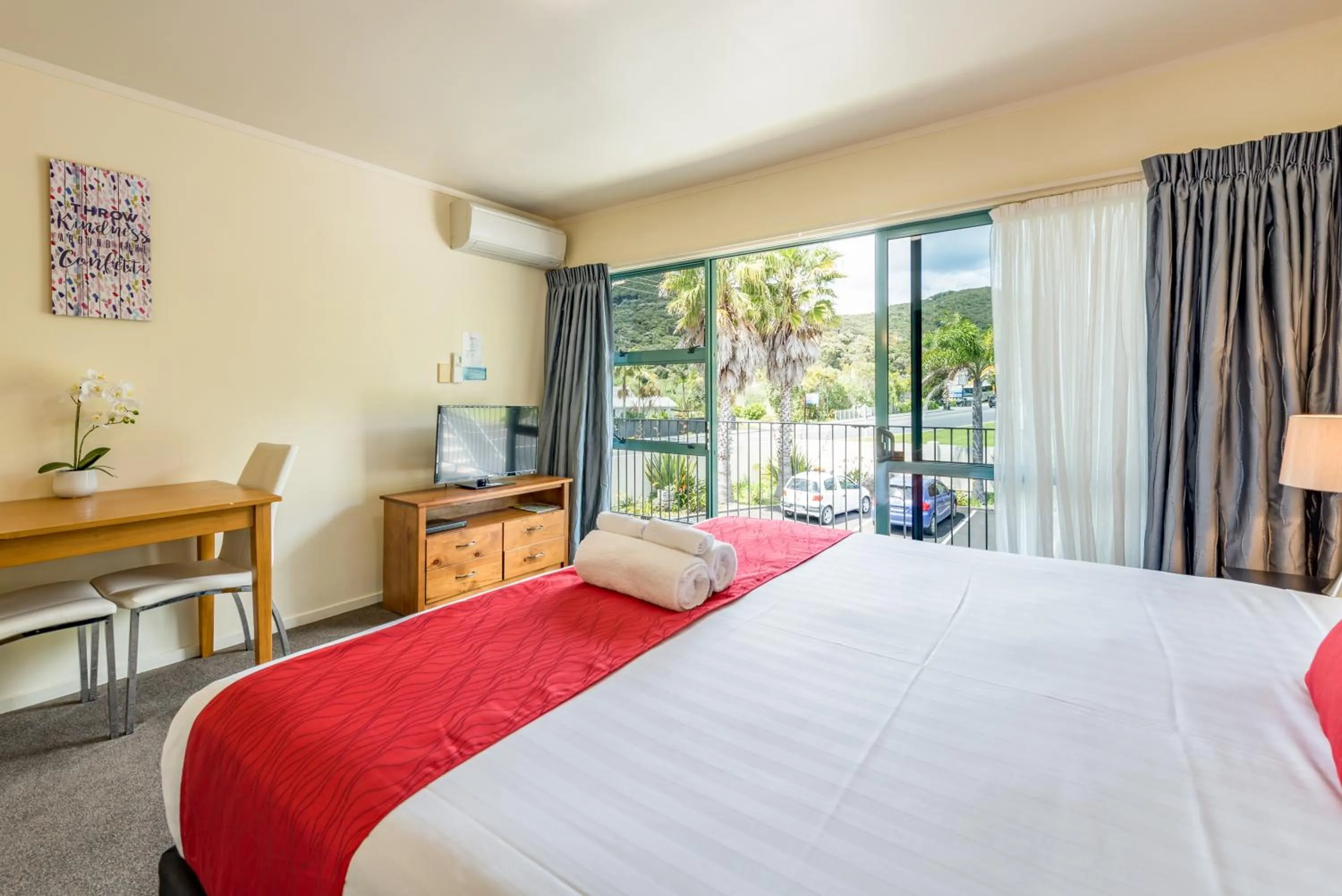 TV and multimedia in Te Tiriti Motel