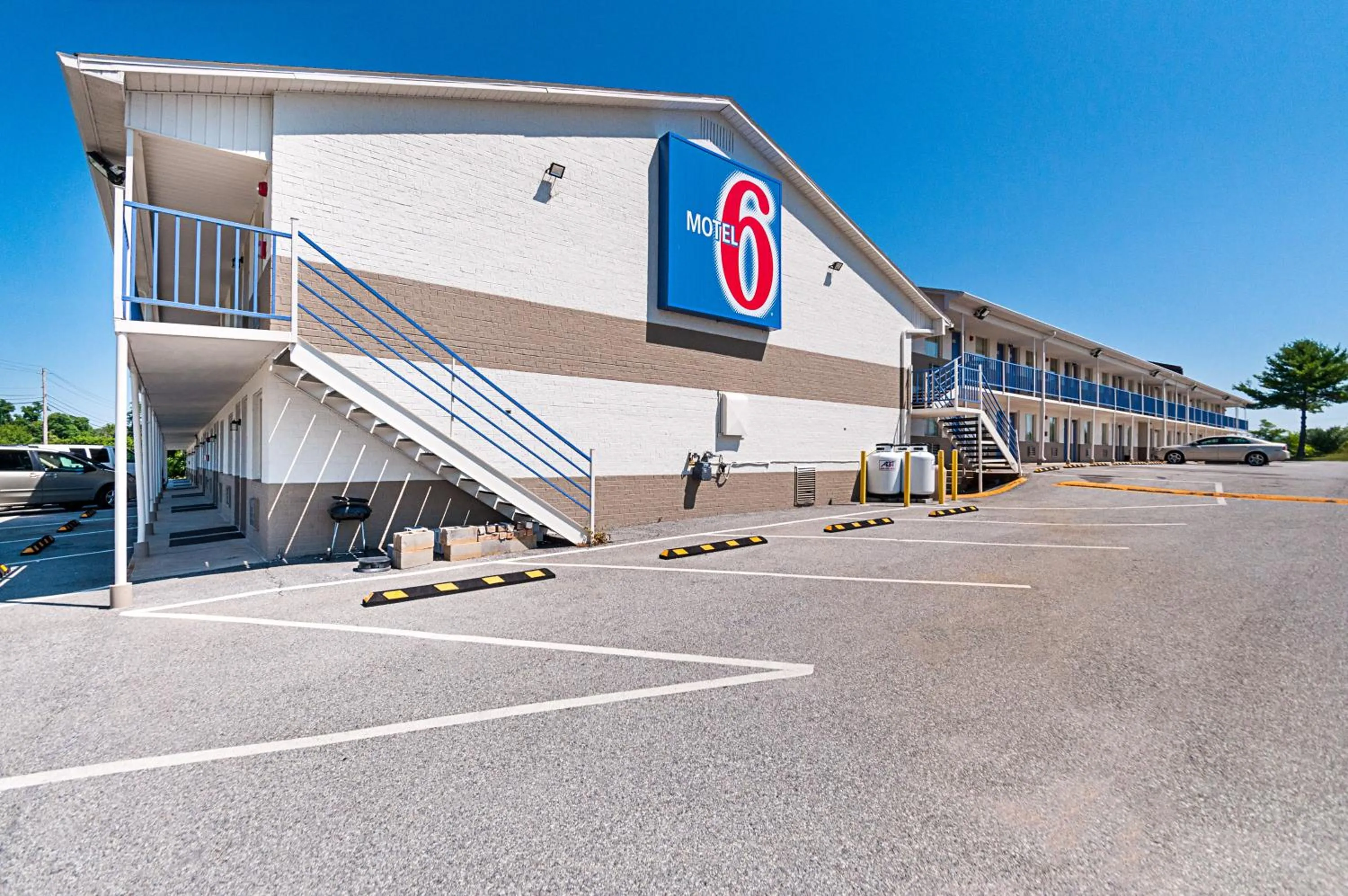 Facade/entrance in Motel 6-Charles Town, WV