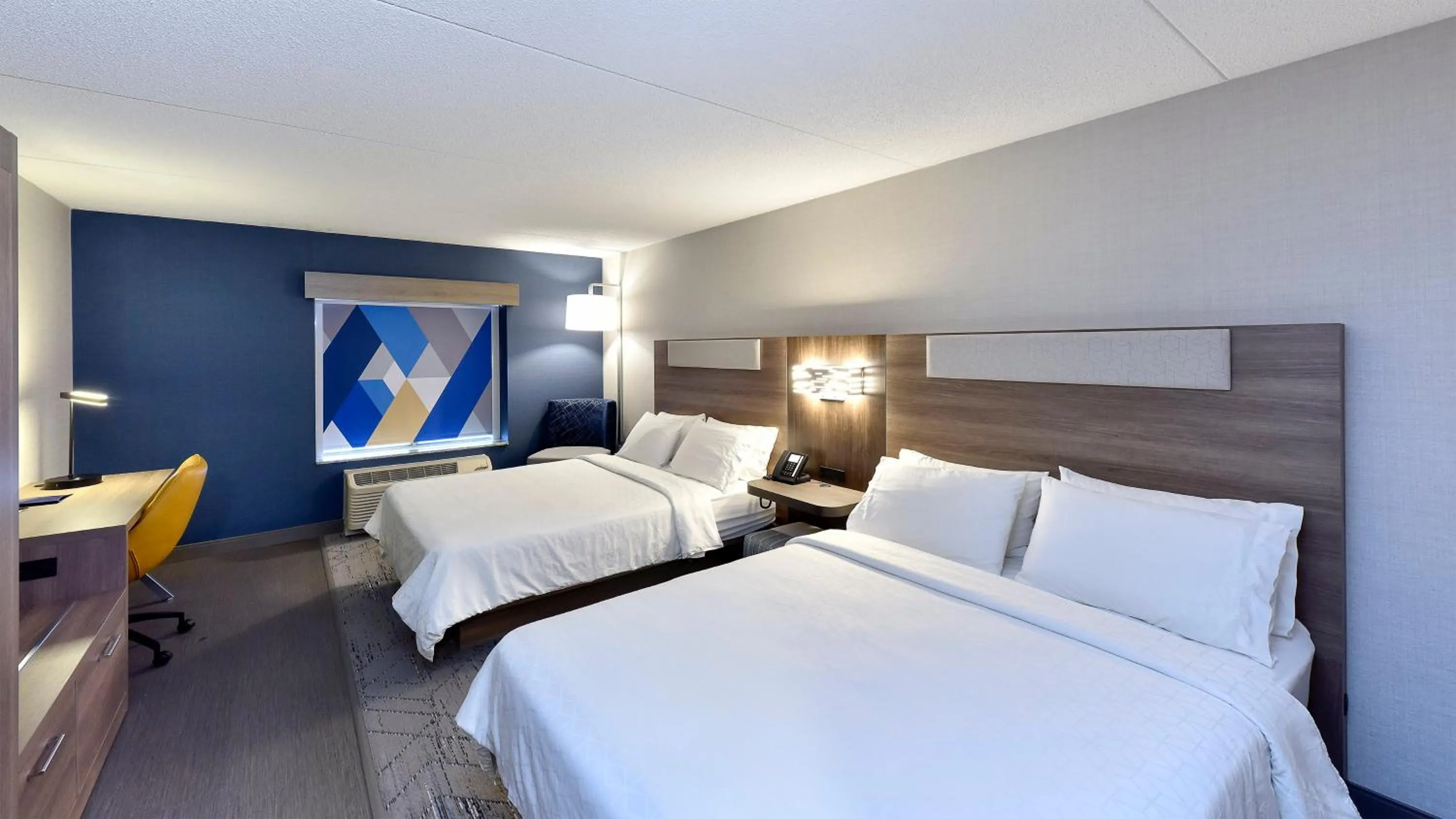 Photo of the whole room, Bed in Holiday Inn Express Hotel & Suites Waterloo - St. Jacobs Area, an IHG Hotel
