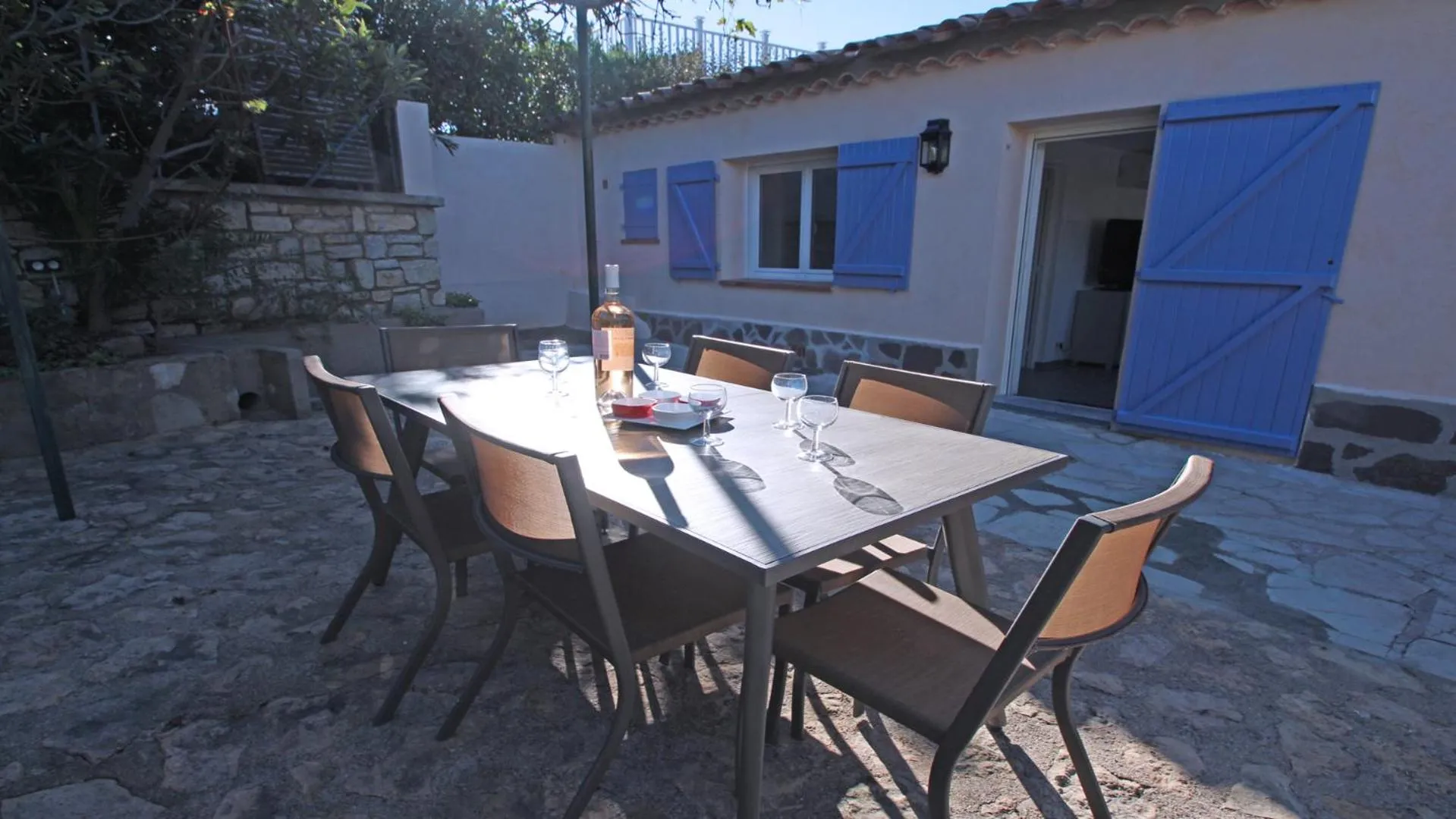 Patio in Villa Rico