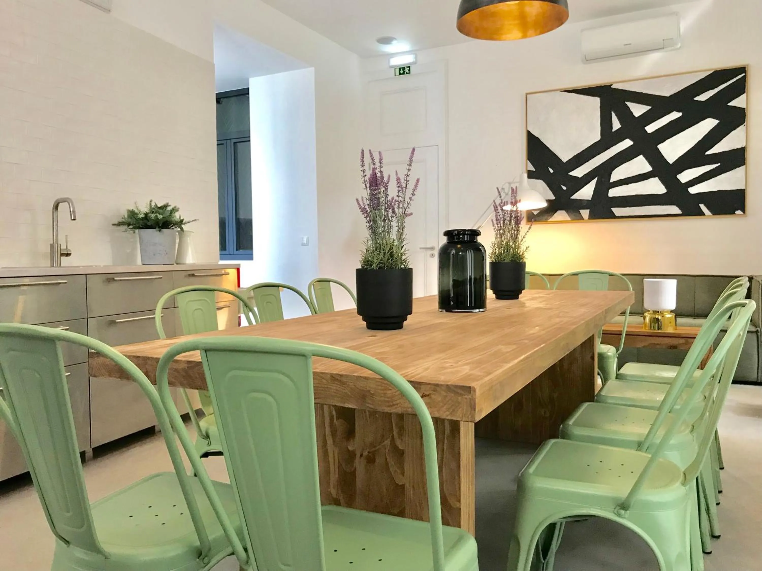 Dining area in Alameda Exclusive House