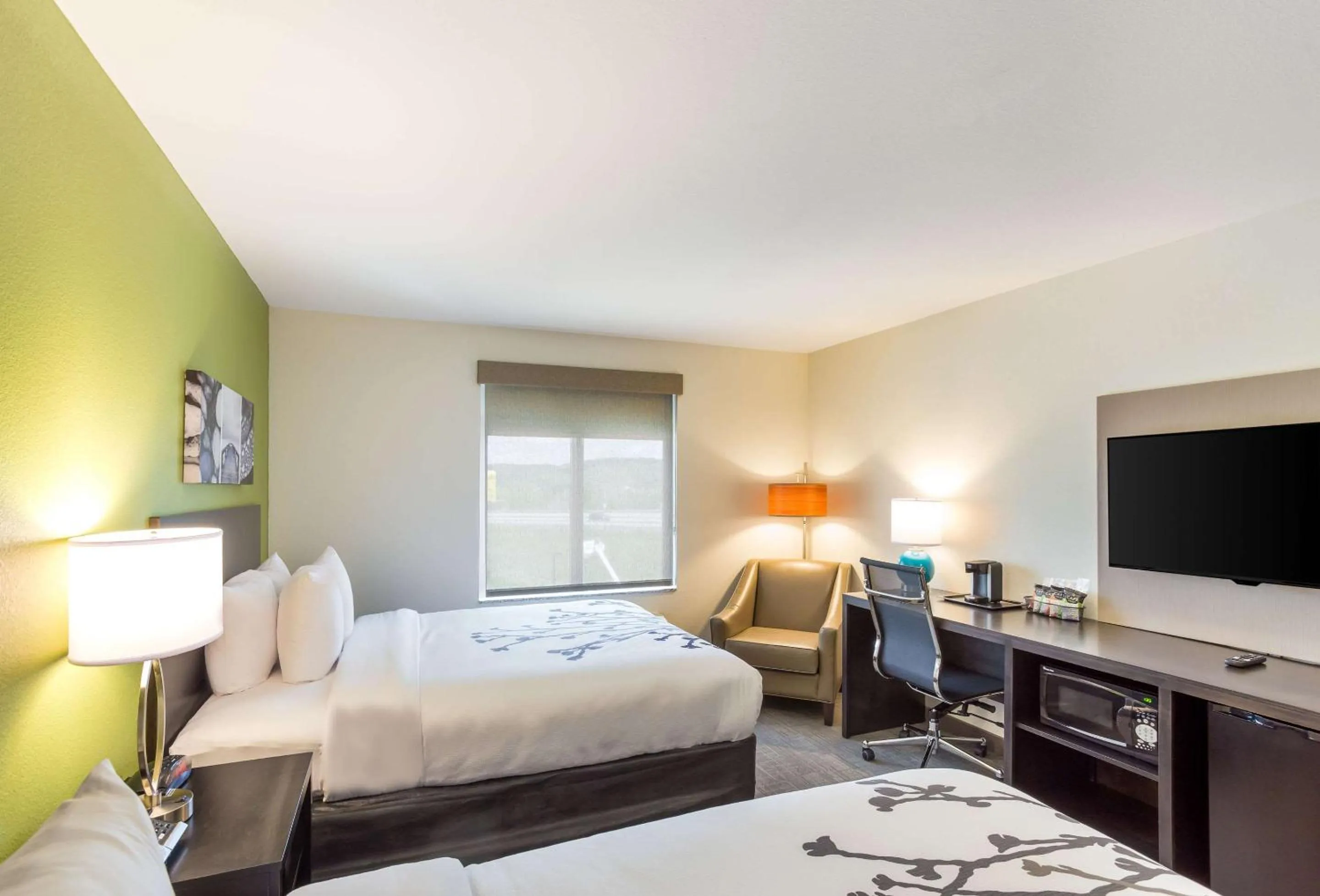 Photo of the whole room, Bed in Sleep Inn Logan Ohio-Hocking Hills