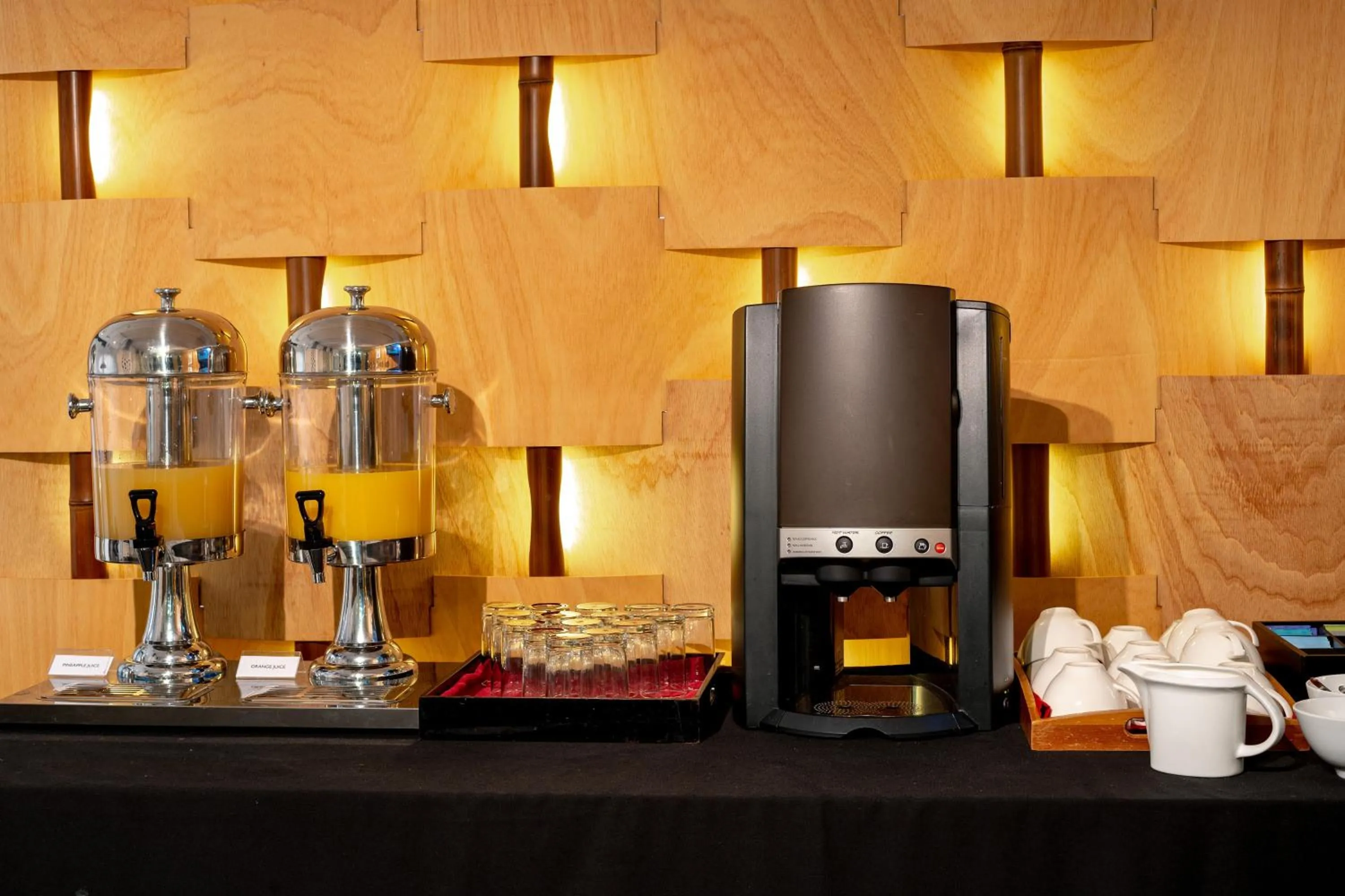 Coffee/tea facilities in The Quadrant Hotel & Suites