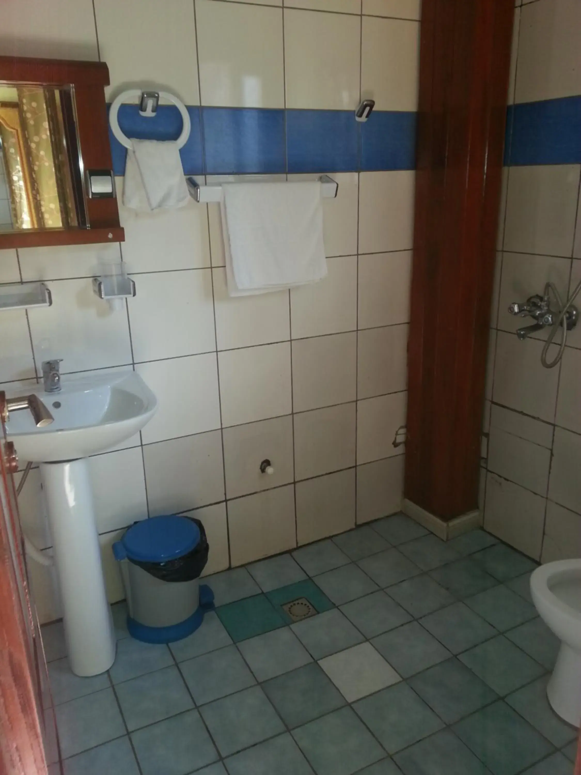 Standard Single Room in Hotel - Y Standard Single Room in Hotel - Y