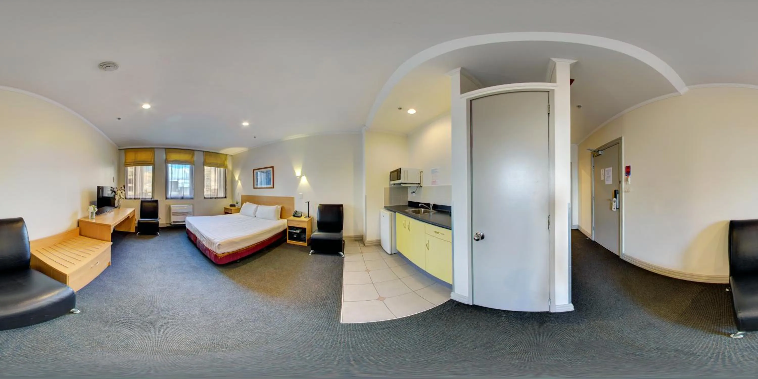 Photo of the whole room, Bed in Edit Auckland Central