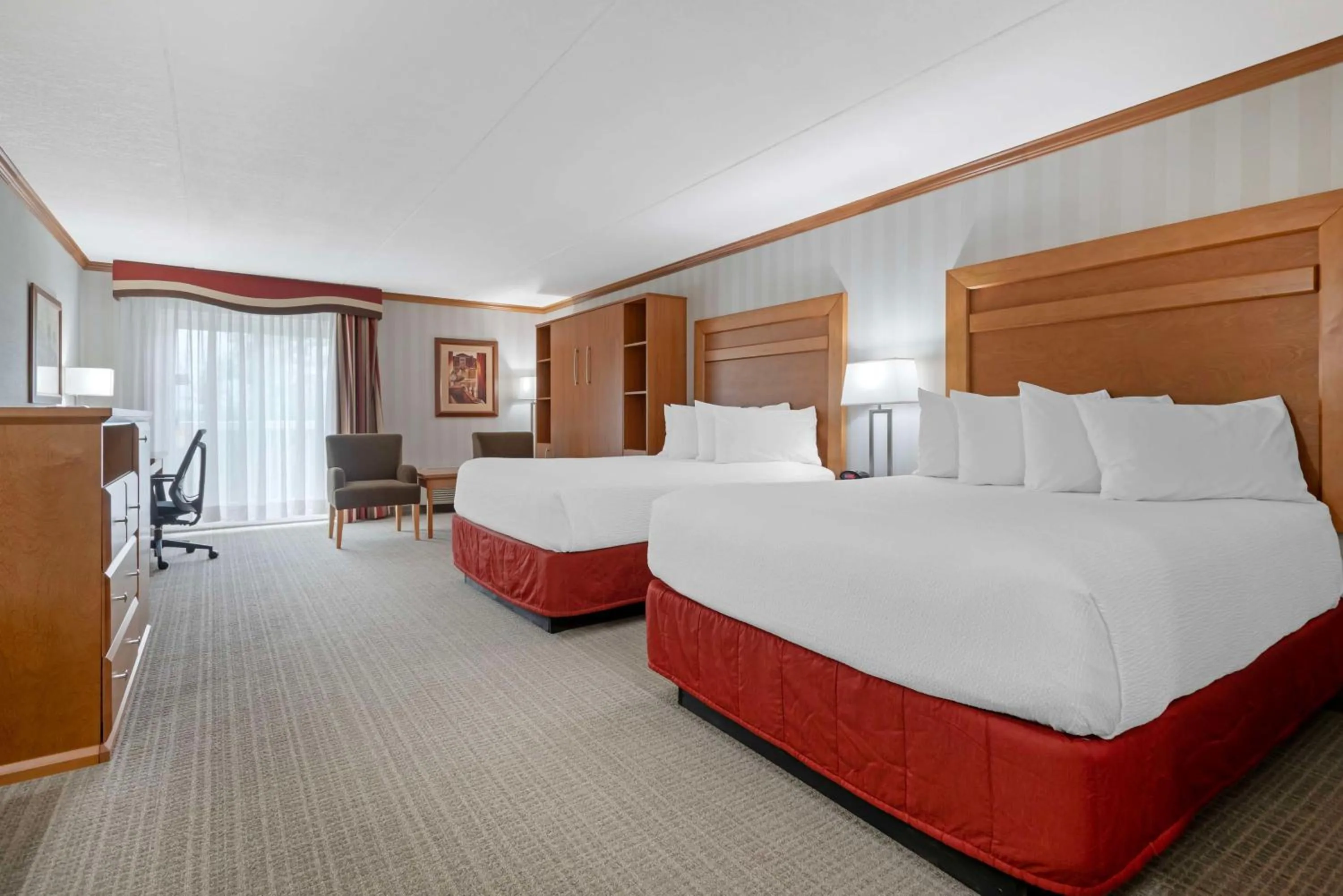 Bedroom, Bed in Best Western PLUS Port O'Call Hotel