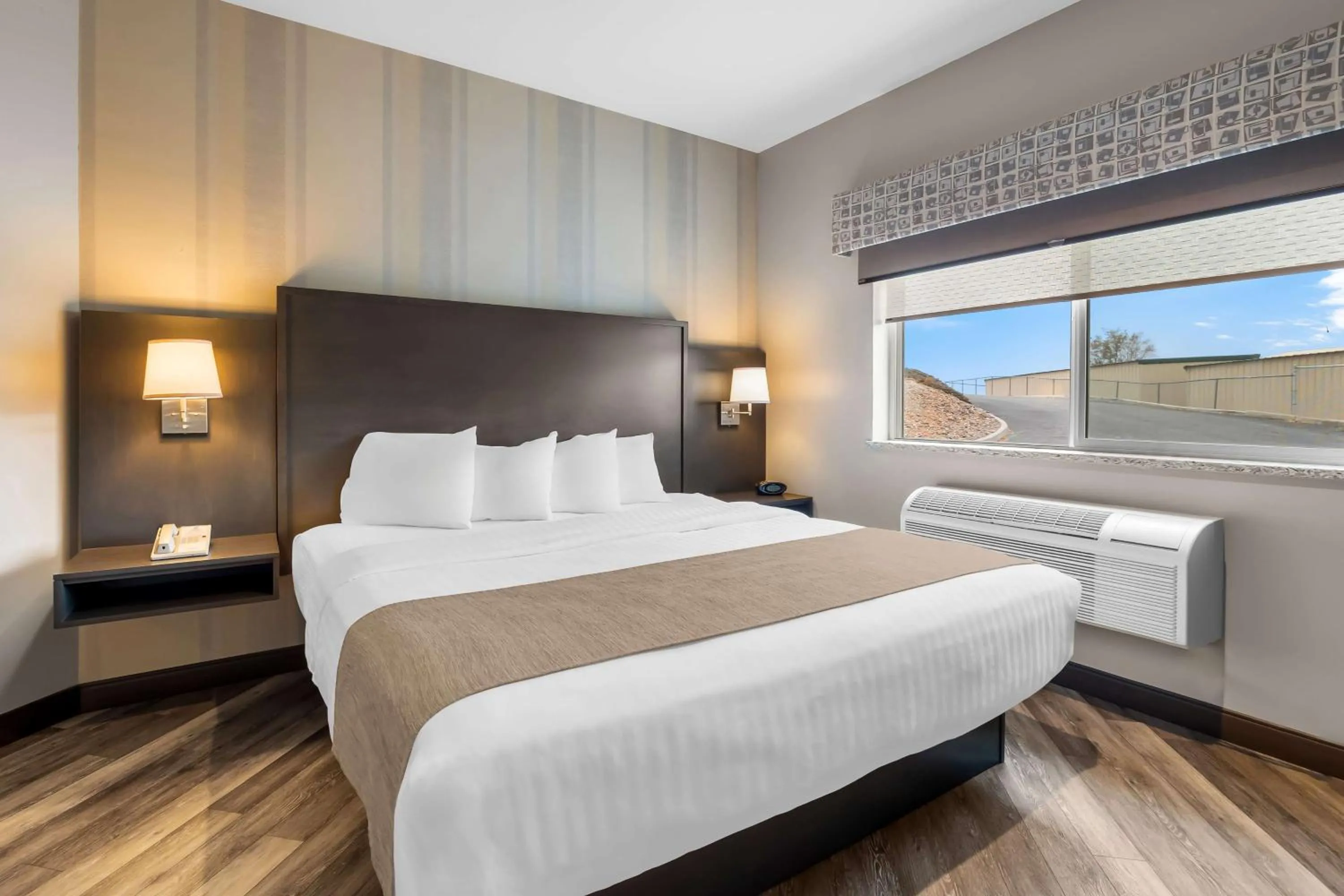 Bedroom, Bed in Best Western Sawtooth Inn and Suites