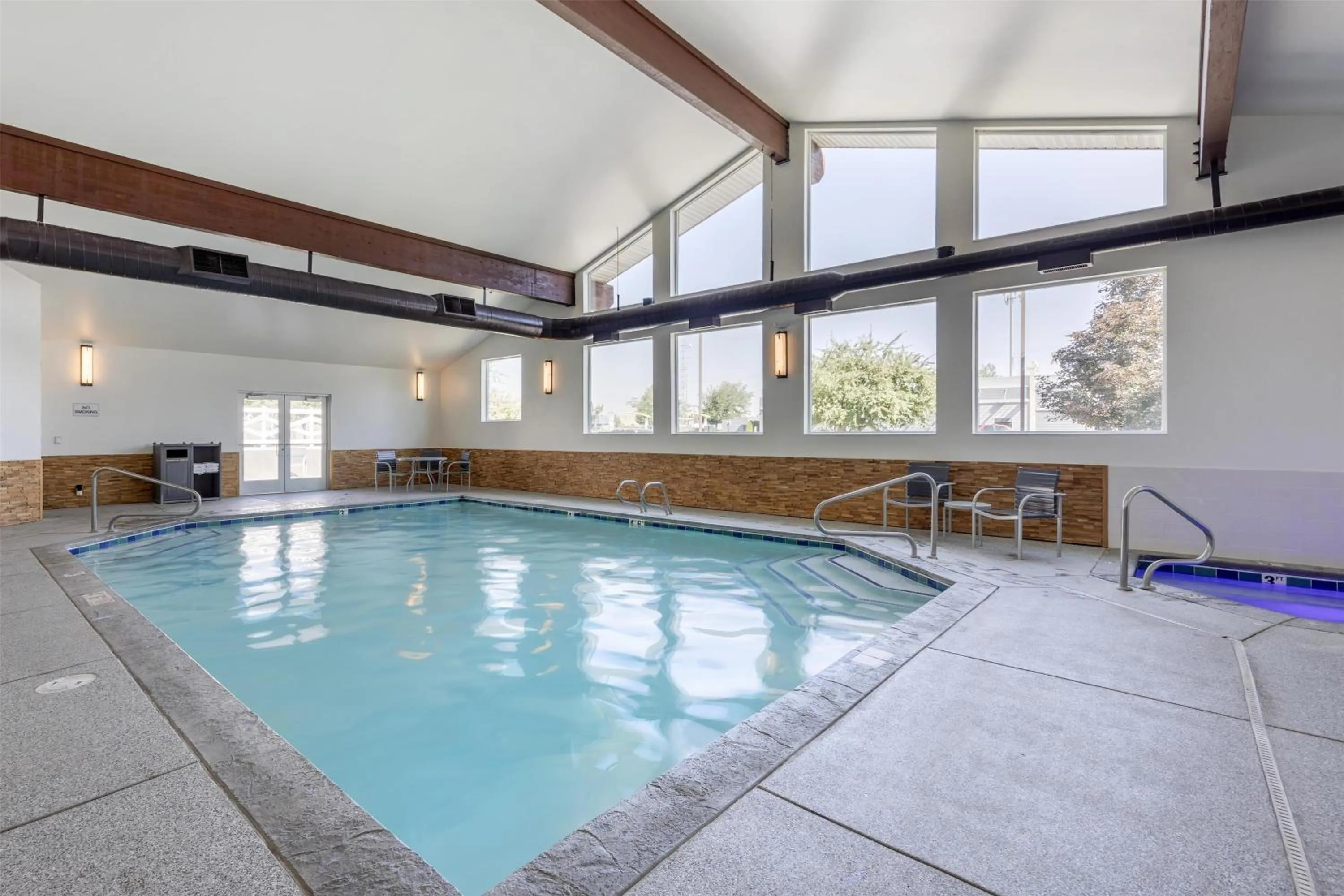 Pool view in Best Western Sawtooth Inn and Suites