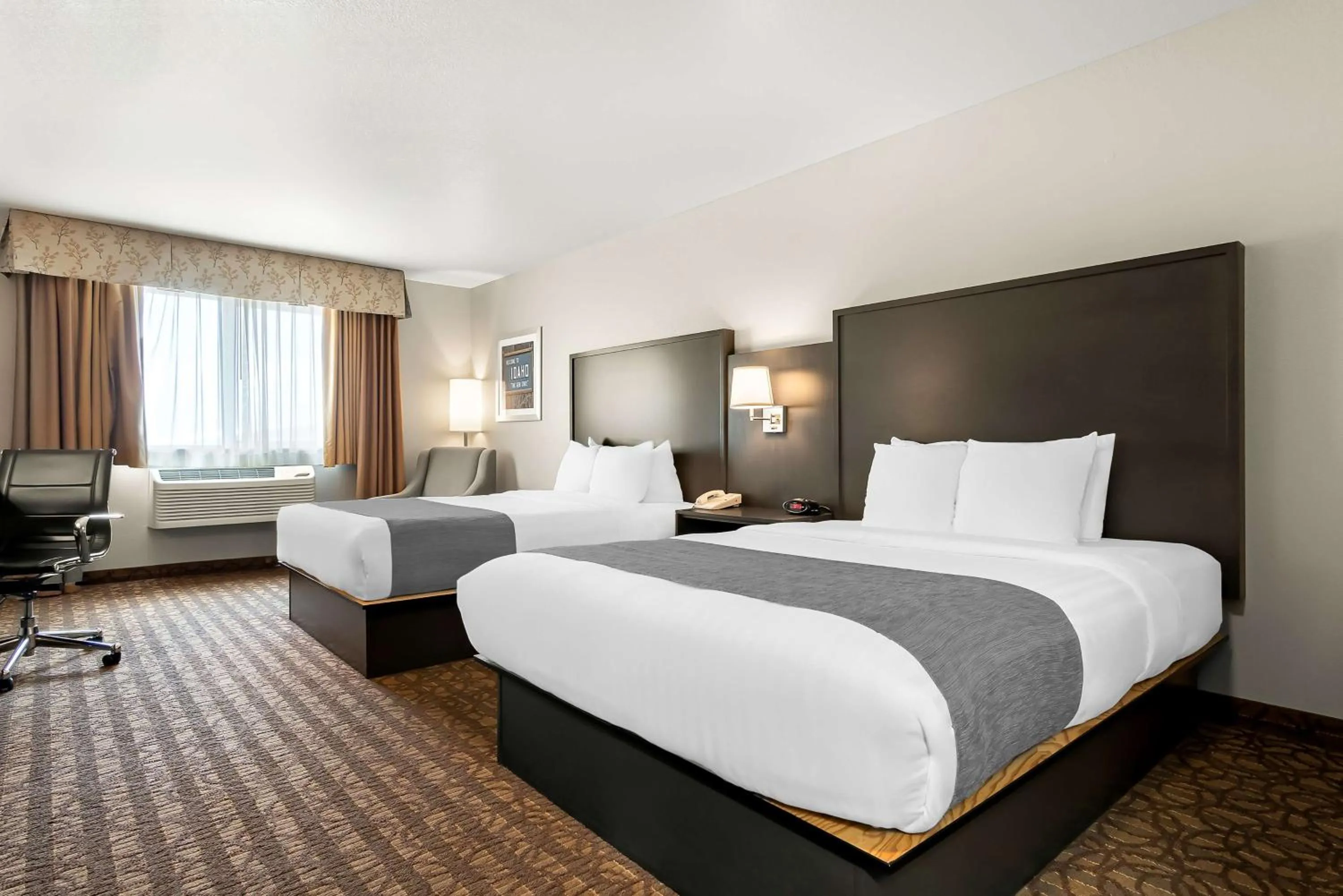 Bedroom, Bed in Best Western Sawtooth Inn and Suites