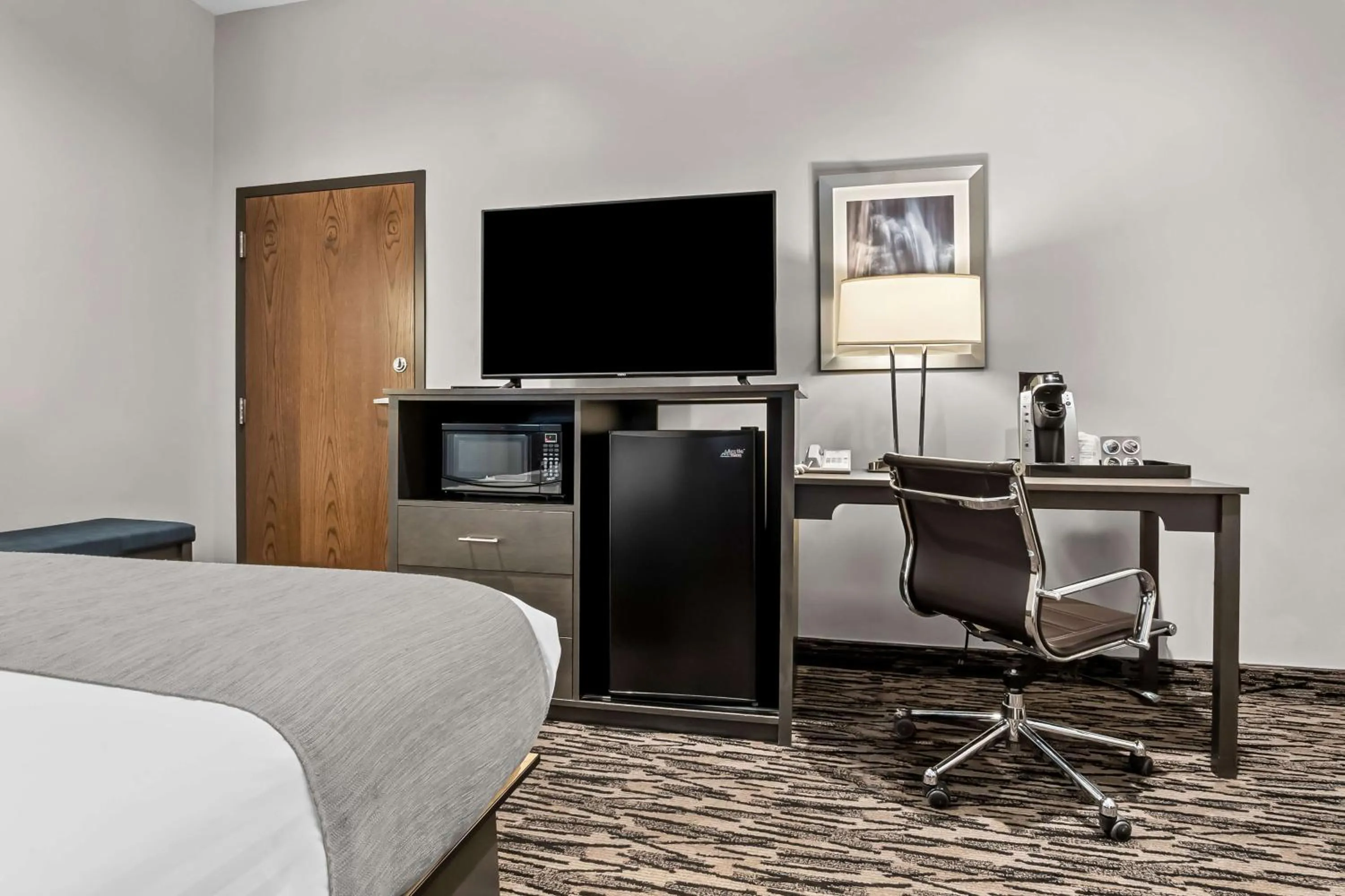 Photo of the whole room, Bed in Best Western Sawtooth Inn and Suites