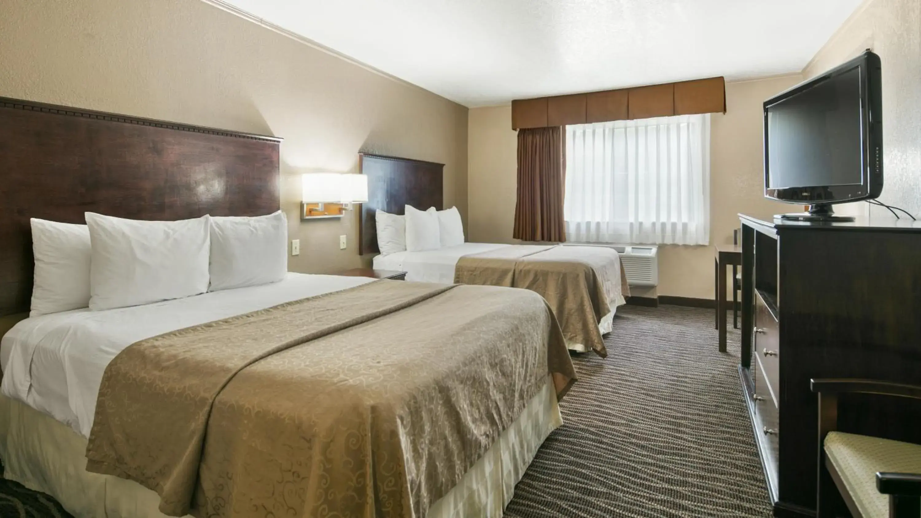 Queen Room with Two Queen Beds - Non-Smoking in Best Western San Marcos Queen Room with Two Queen Beds - Non-Smoking in Best Western San Marcos