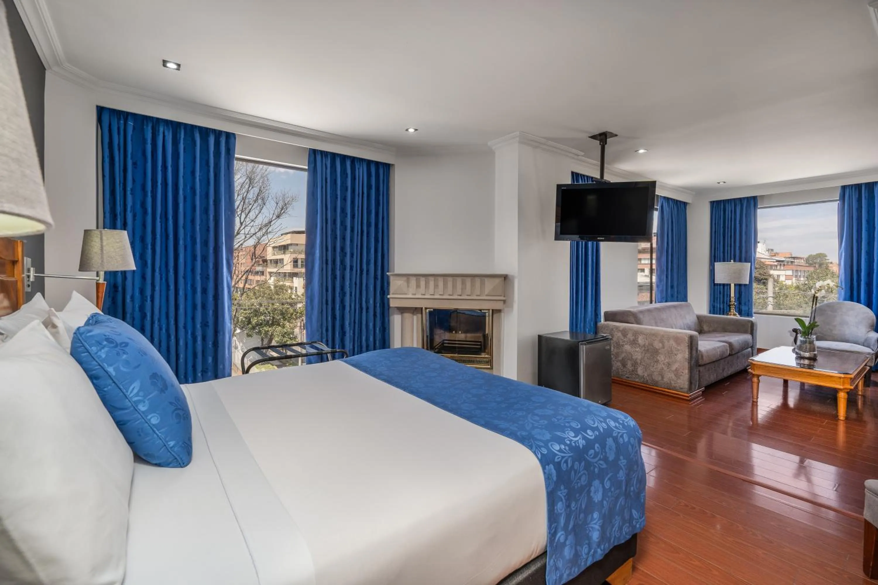 Bedroom, Bed in Hotel Egina Bogotá