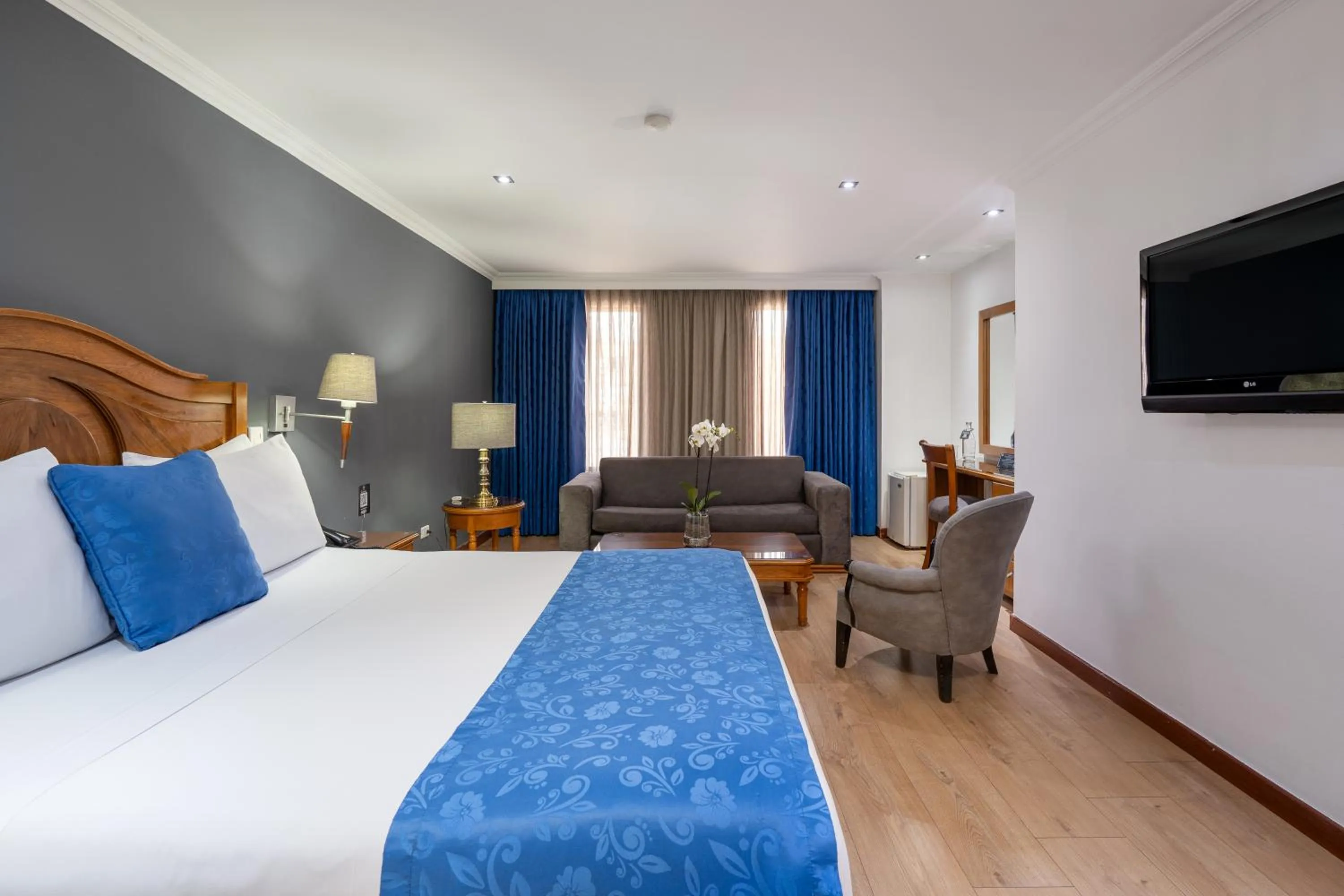 Bedroom, Bed in Hotel Egina Bogotá